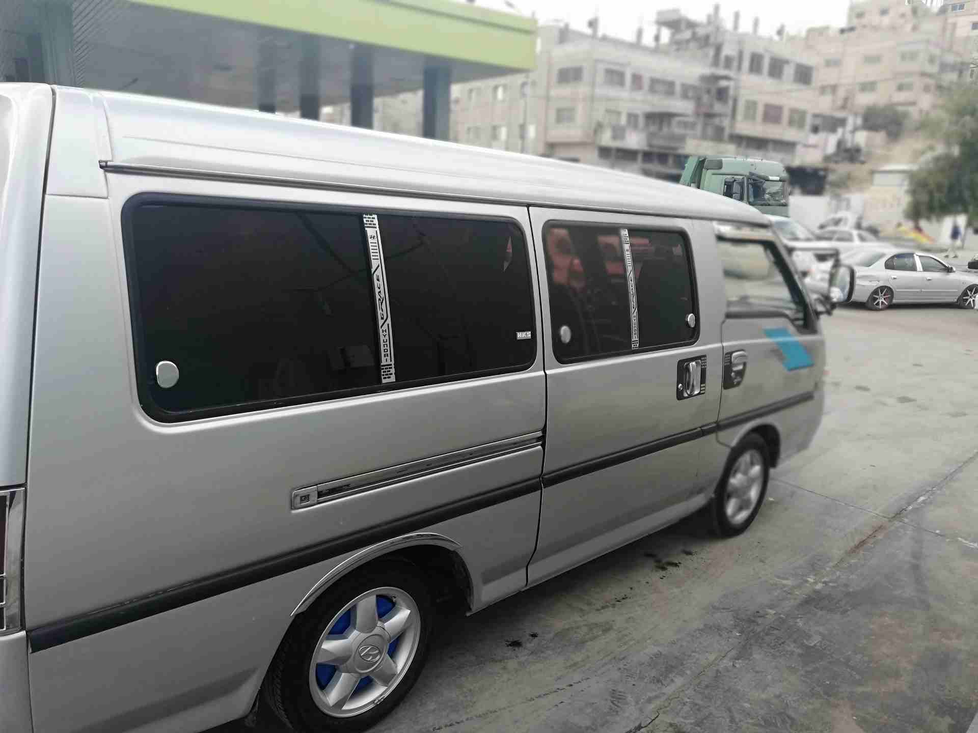 الزرقاء_ باص هونداي H100 2002 _ توب نظافة شغل وامشي
لا تنسَ أنك شاهدت هذا الإعلان في عنكبوت
بسم ا...