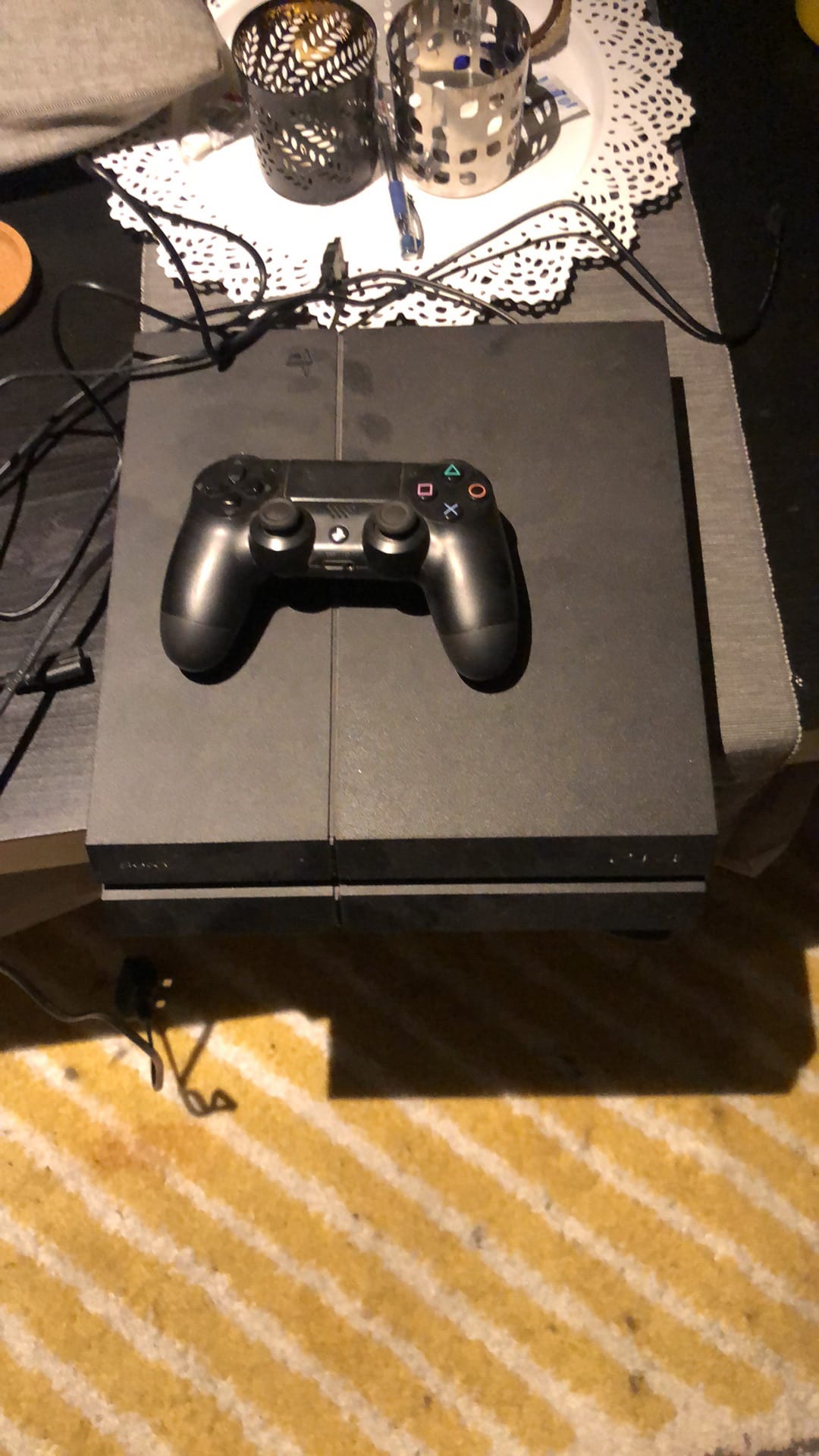 ps4 بلاستيشن يدين تحكم شريطين
لا تنسَ أنك شاهدت هذا الإعلان في عنكبوت
واحد تيرا يدين تحكم...