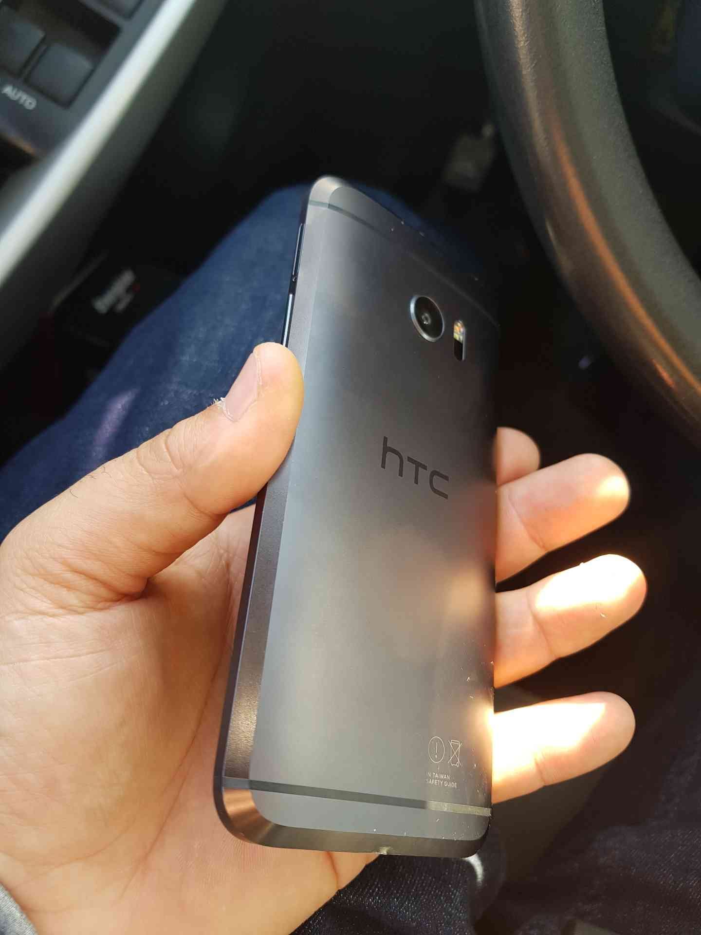 htc 10
لا تنسَ أنك شاهدت هذا الإعلان في عنكبوت
الجهاز نظيف جدا
معاه الكرتونة والشاحن الأصلي
ا...