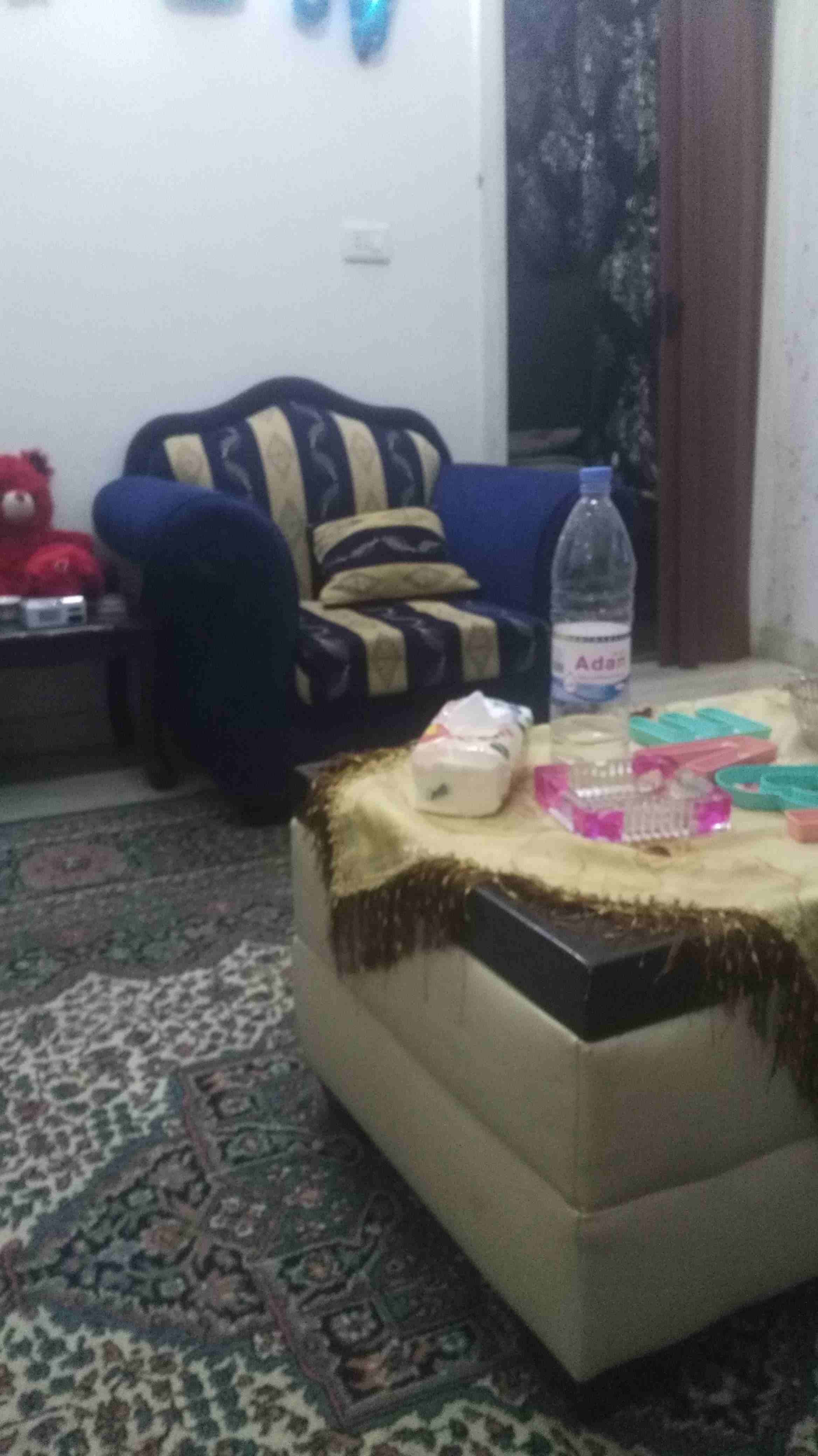 طقم كنب مع سجاده وطاولتين
لا تنسَ أنك شاهدت هذا الإعلان في عنكبوت
انصاف جدن...