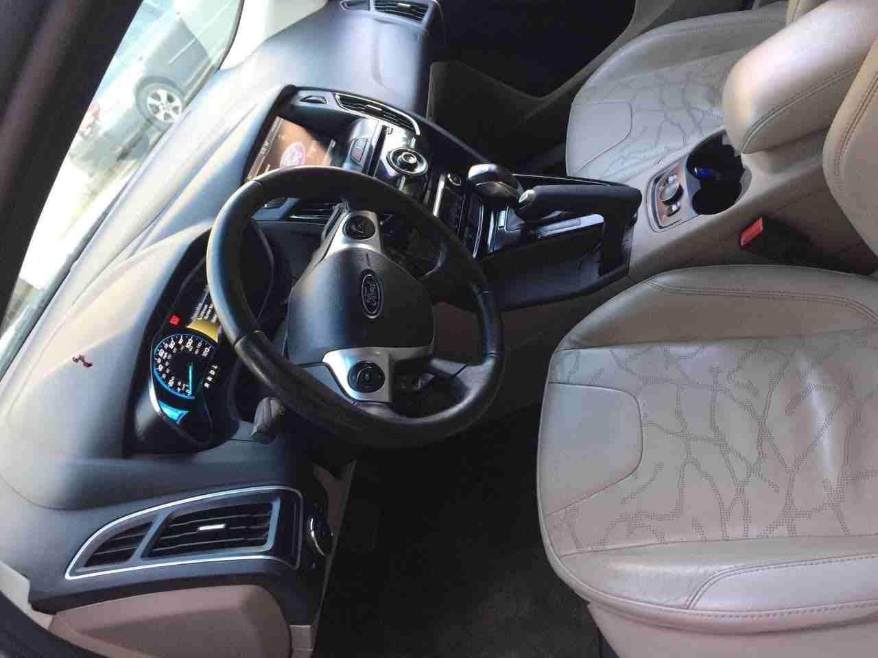 ford focus (electric) 2014
لا تنسَ أنك شاهدت هذا الإعلان في عنكبوت
•model 2014
•heated...