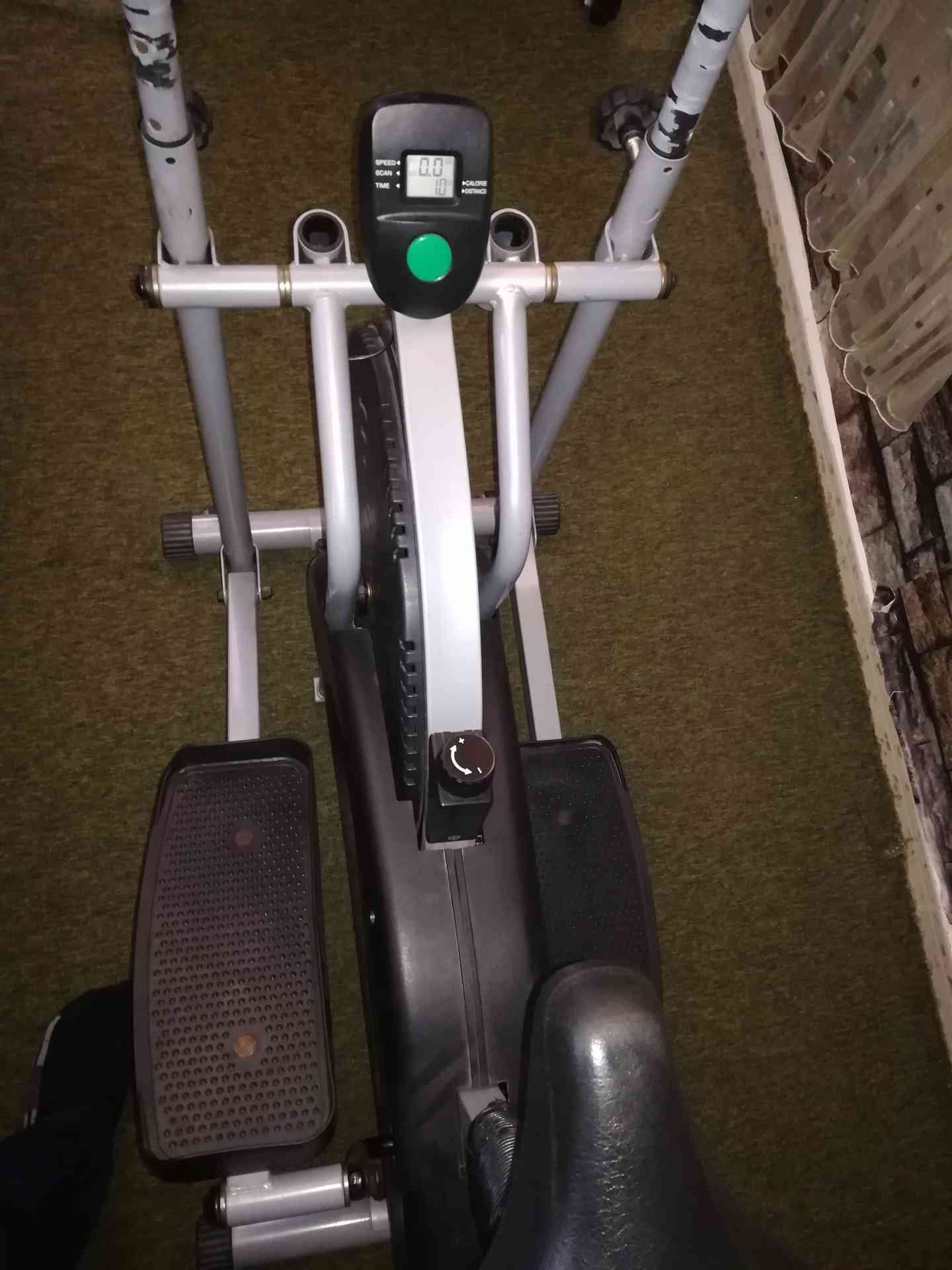 جهاز بسكليت وكروس رياضي اوربتراك..
لا تنسَ أنك شاهدت هذا الإعلان في عنكبوت
جهاز بسكليت وكروس...
