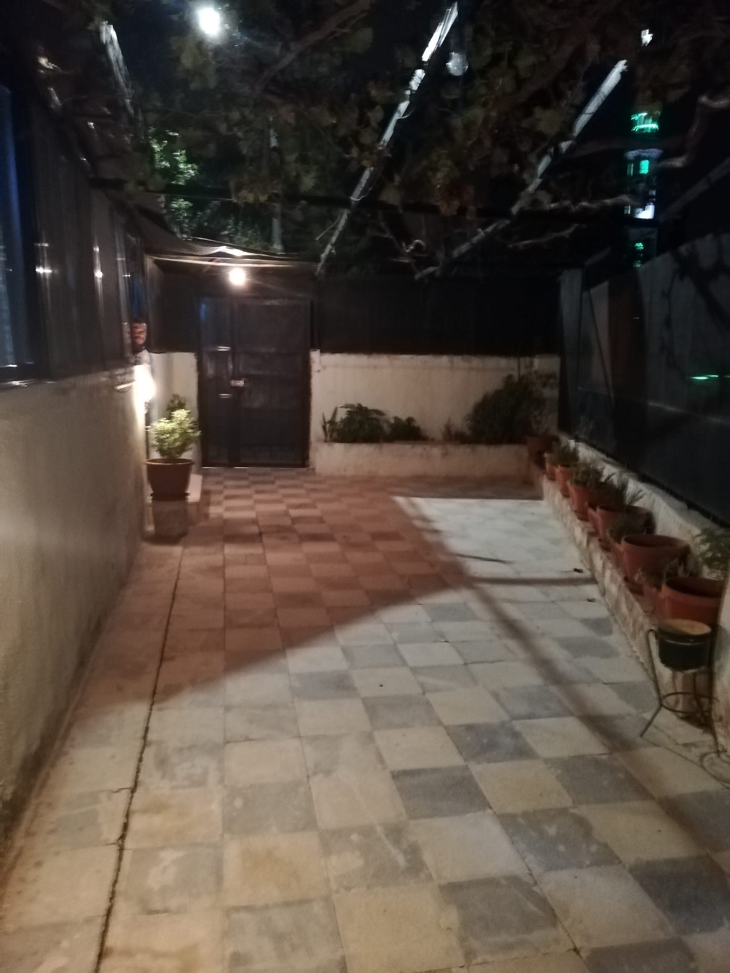 شقه للبيع أو البدل في أبو نصير
لا تنسَ أنك شاهدت هذا الإعلان في عنكبوت
بسم الله الرحمن الرحيم...