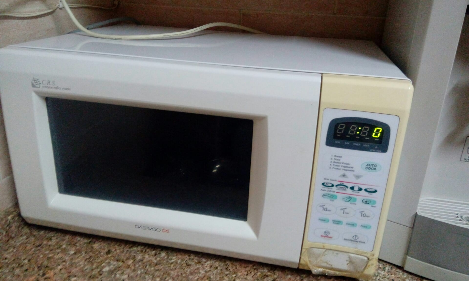 ميكرويف Daewoo مستعمل
لا تنسَ أنك شاهدت هذا الإعلان في عنكبوت
ميكرويف مستعمل شغال بس ما بسخ...