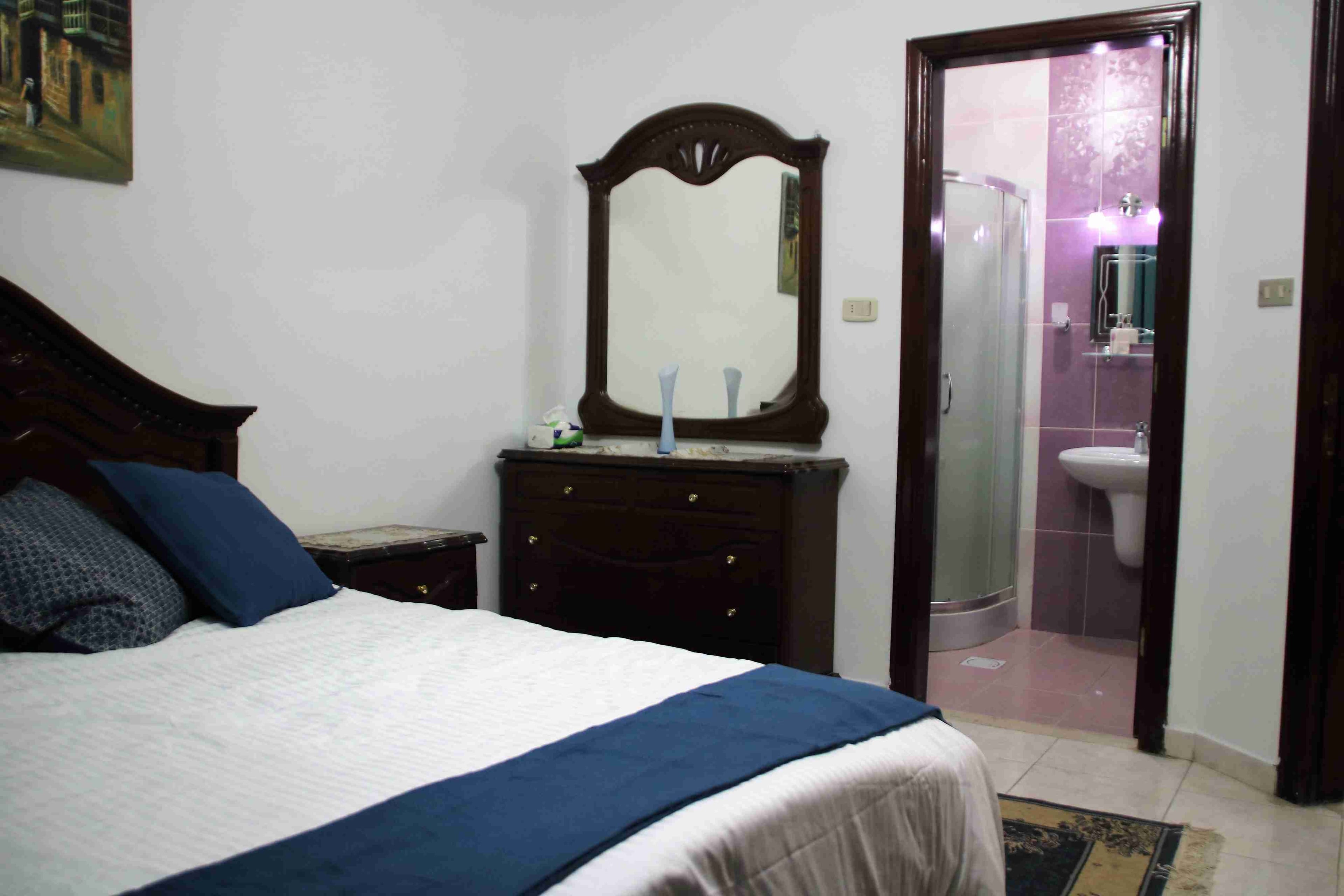 شقة مفروشة فرش فاخر - 3 نوم - خلدة stylish 3 bedrooms apartment in Khalda
لا تنسَ أنك شاهدت هذا الإعلان في عنكبوت...