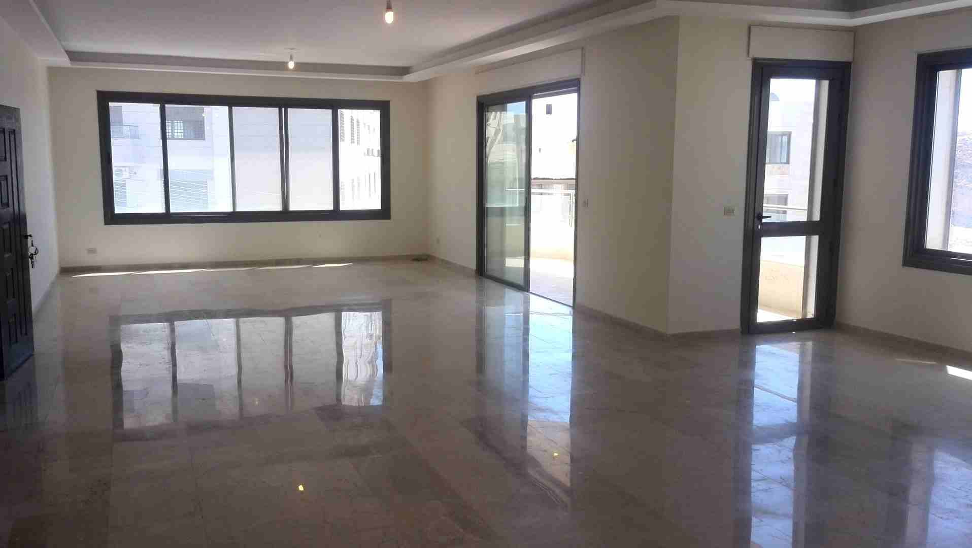 شقق للبيع ديرغبار طابقية 330م و278م - 4 نوم
لا تنسَ أنك شاهدت هذا الإعلان في عنكبوت
شقق للبيع دير...