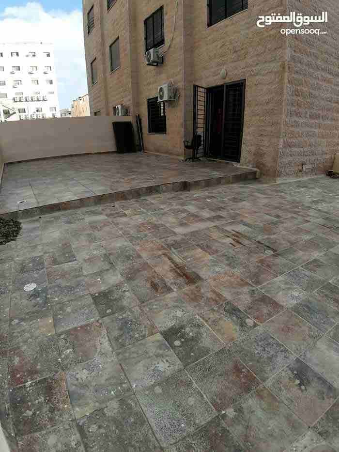 شقه ارضيه للإيجار خلدا لم تسكن
لا تنسَ أنك شاهدت هذا الإعلان في عنكبوت
190 ارضيه على مستوى الشارع...