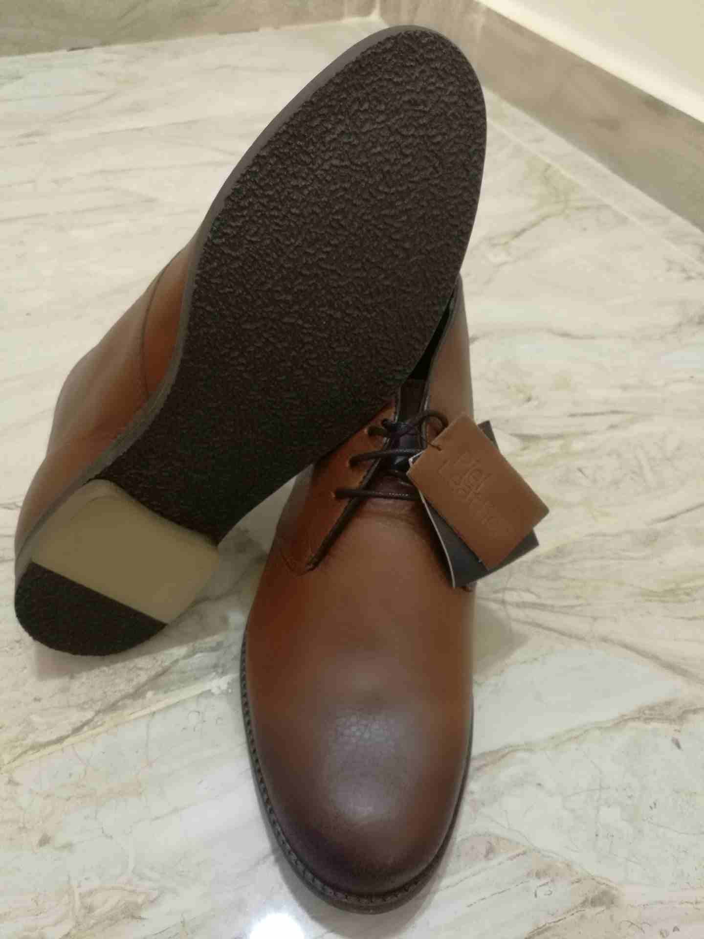 ZARA أحذية جلد طبيعي من أفخر وأرقى الماركات صناعة البرتغال وصناعة إسبانيا
لا تنسَ أنك شاهدت هذا الإعلان في عنكبوت...