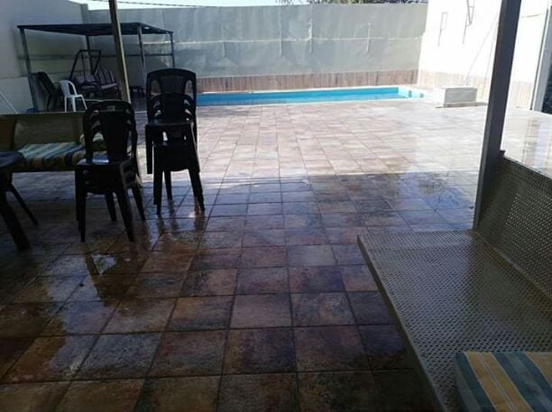 83000
للبيع : - ارض بمساحة 347مترفي منطقة الجوفة الاغوارعلى ثلاث شوارع عليها بركة سباحه وبيت طابقين معفش عفش بسيط يخدم البركة مع شورات خارجيه للبيع كإستثمار بدخل شهري لابأس فيه للراغبين باتخاذ القطعة...