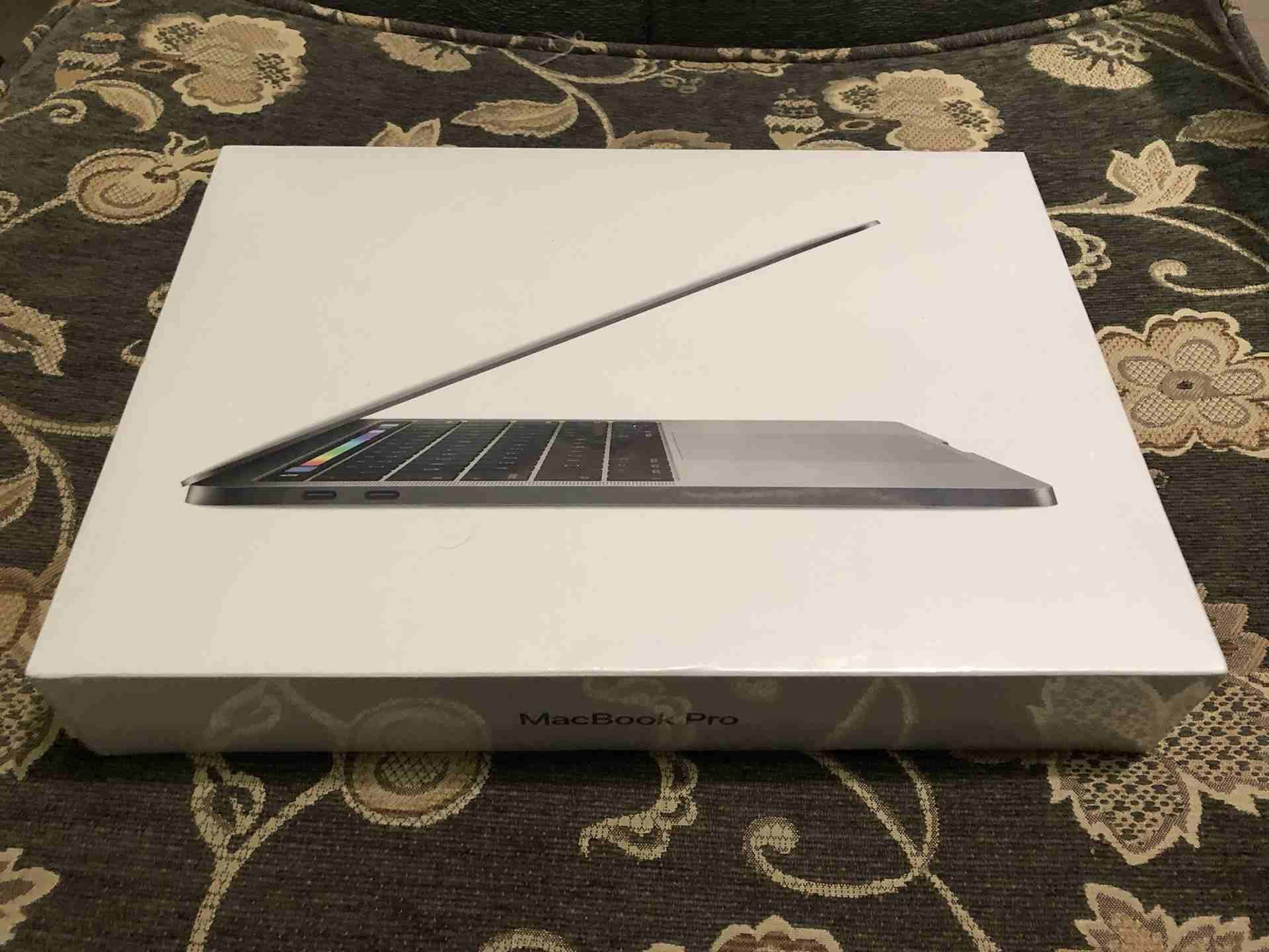 New MacBook Pro 13 inch 2017 Touch Bar
لا تنسَ أنك شاهدت هذا الإعلان في عنكبوت
ملاحظة : الجهاز جد...
