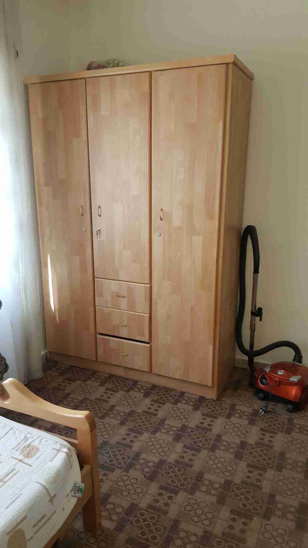 شقة سكنية مقابل سور الجامعة الاردنية الخلفي ش خليل الساكت
لا تنسَ أنك شاهدت هذا الإعلان في عنكبوت...