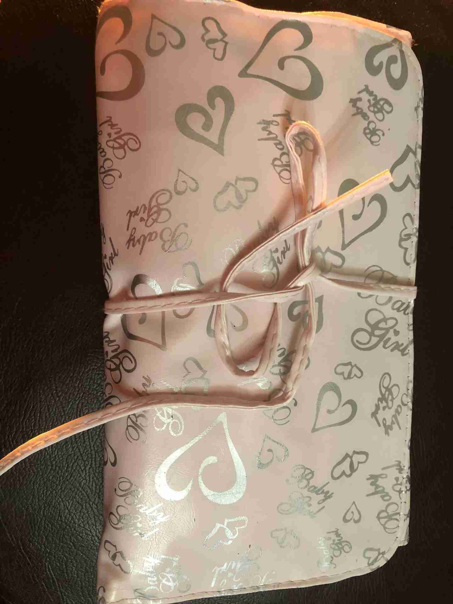 شنطه الفراشي
لا تنسَ أنك شاهدت هذا الإعلان في عنكبوت
يوجد فيها جميع الفراشي الذي تحتاجينها لو...