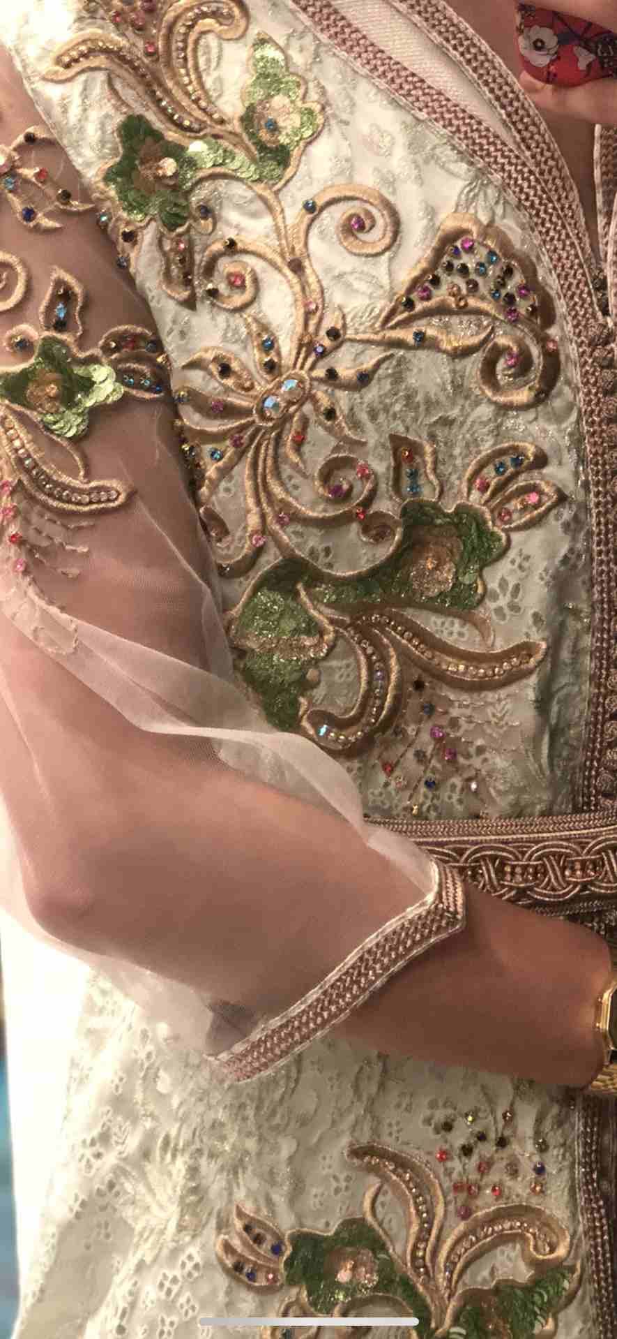 قفطان مغربي اجدد قماش و خرز و مميز جداً، شي خيالي
لا تنسَ أنك شاهدت هذا الإعلان في عنكبوت
قفطان م...