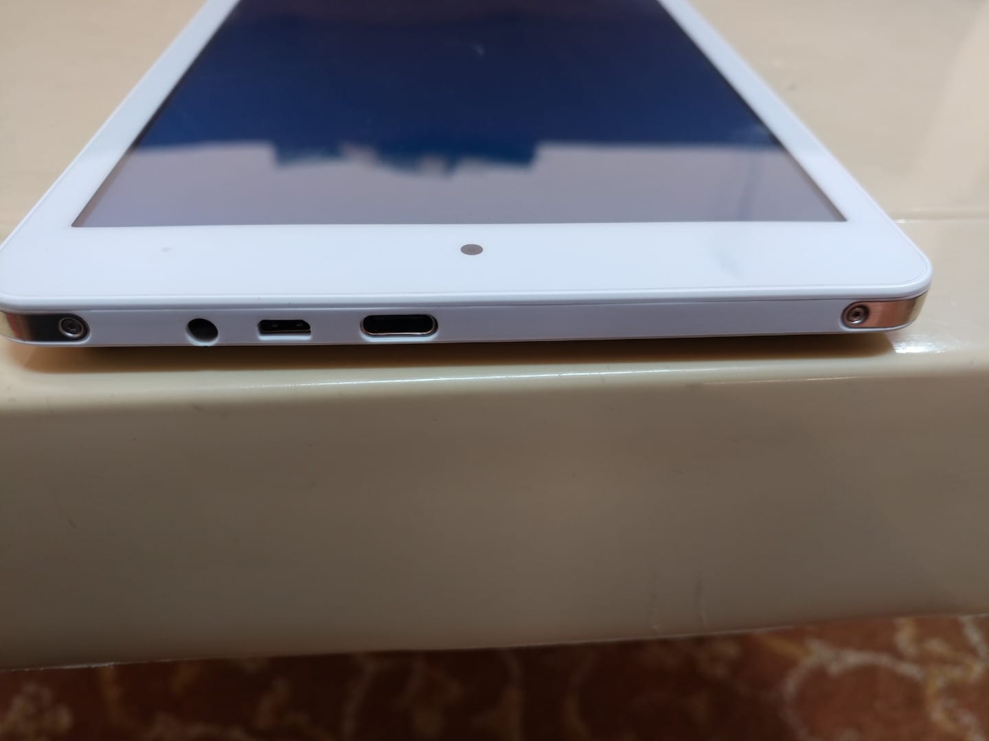 تابلت chuwi (نظام ويندوز 10 اندرويد 5, معالج رباعي النواة , رام 2Gb, شاشة 8" QHD , هاردسك 32Gb)
لا تنسَ أنك شاهدت هذا الإعلان في عنكبوت...