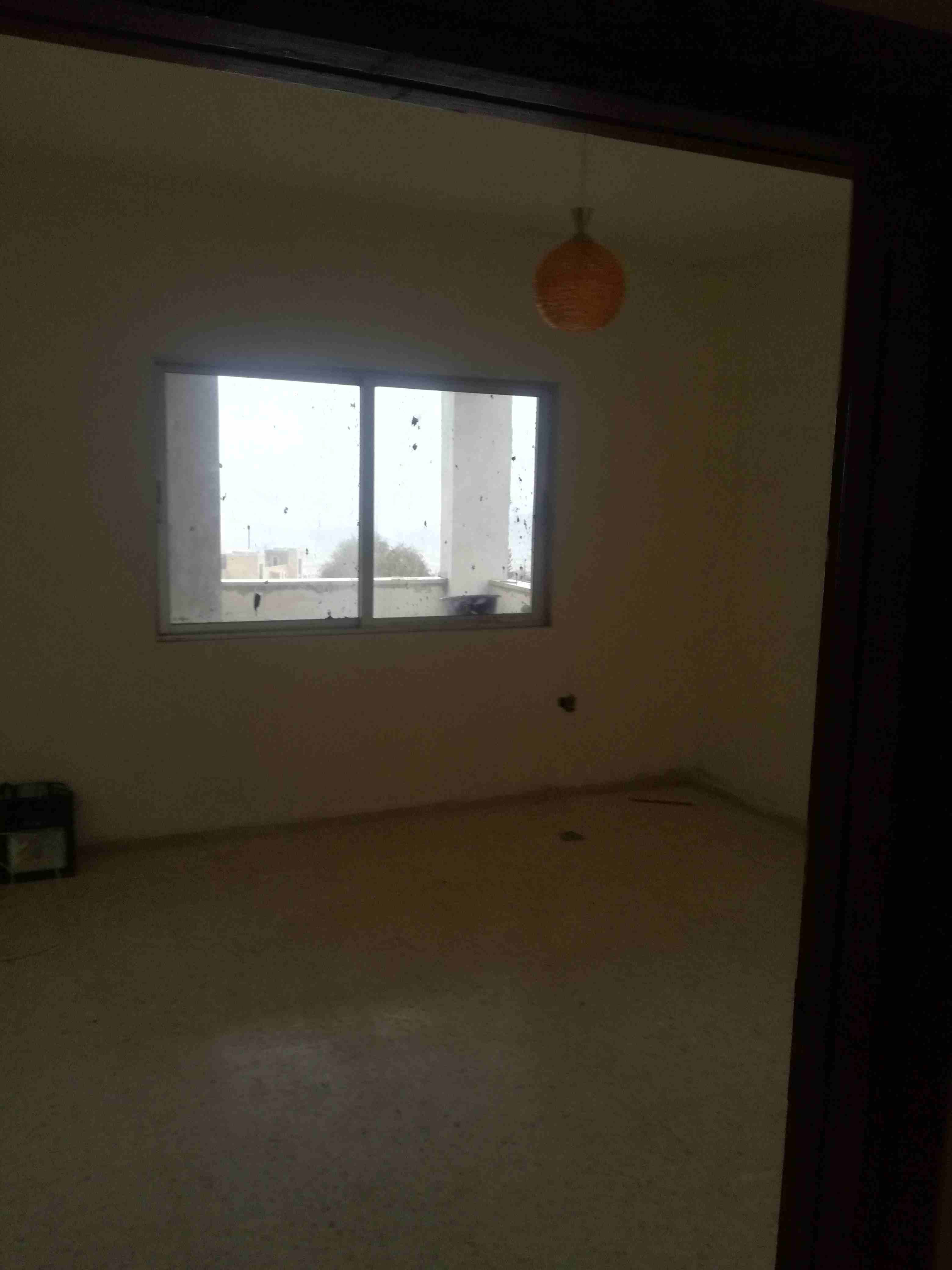 2 نوم وصالة ومطبخ و2 حمام وبرندة مطلة وكراج سيارة. صويلح حي الارسال
لا تنسَ أنك شاهدت هذا الإعلان في عنكبوت...