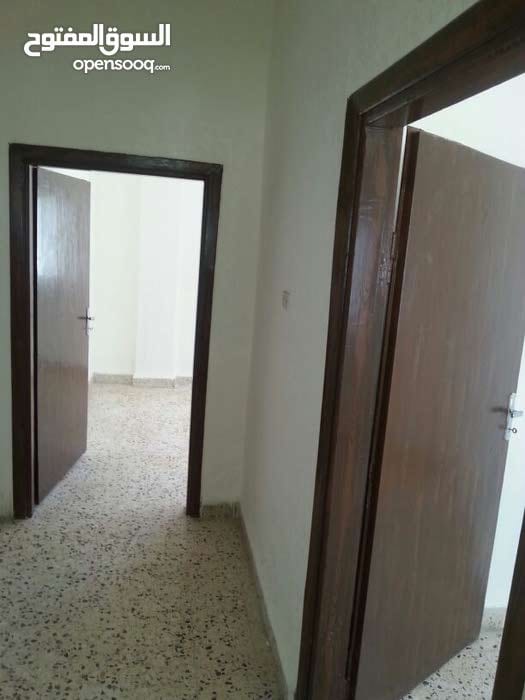 شقة للايجار 4 غرف جبل النصر حي الخلايلة
لا تنسَ أنك شاهدت هذا الإعلان في عنكبوت
بسم الله الرح...