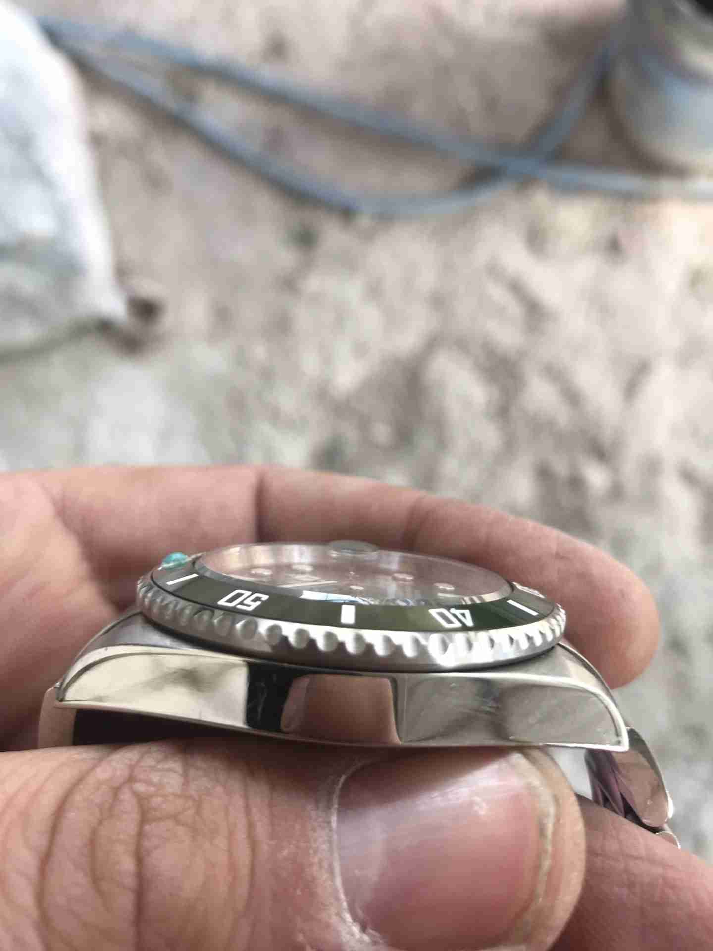 rolex hallk نخب خاص
لا تنسَ أنك شاهدت هذا الإعلان في عنكبوت
ضد الماء
زجاج زفير ضد الخدش
اطا...