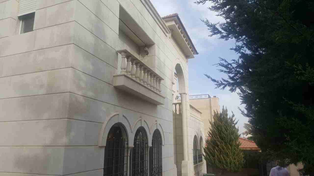 فيلا فخمة للبيع في عبدون بسعر مناسب جدا
لا تنسَ أنك شاهدت هذا الإعلان في عنكبوت
فيلا فخمة للبيع ف...