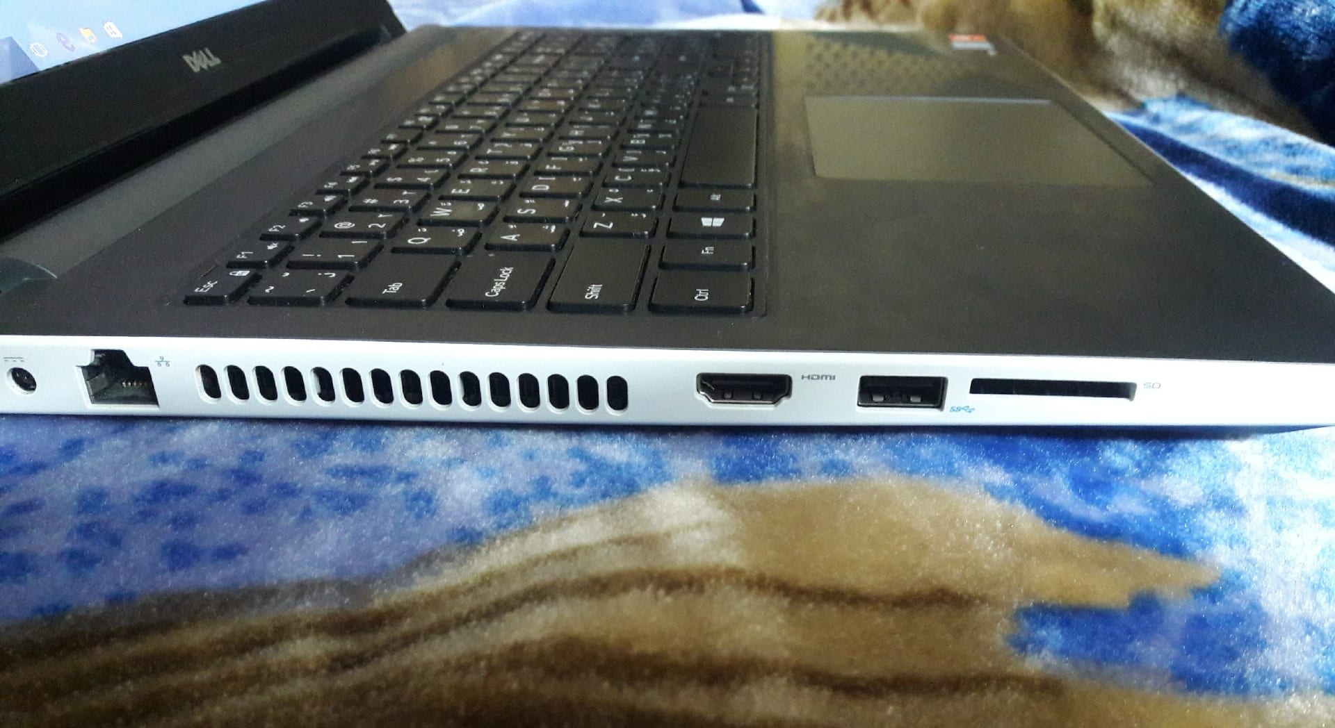 لابتوب ديل core i5 بحالة الجديد مواصفات عالية جيل سادس كرت شاشة خارجي
لا تنسَ أنك شاهدت هذا الإعلان في عنكبوت...