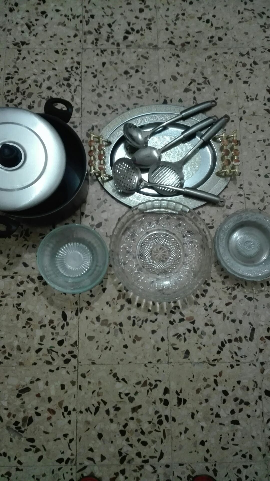 12 صحن 12 فنجان نسكافيه حجم وسط 12 كاسه شاي صواني شاي عصير 4 كفاكير طبج
لا تنسَ أنك شاهدت هذا الإعلان في عنكبوت...