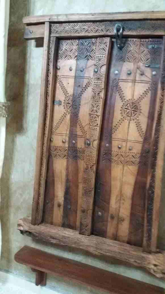 باب خشبي قديم تراثي عوماني
لا تنسَ أنك شاهدت هذا الإعلان في عنكبوت
باب خشبي تراثي قديم حفر يدوي م...