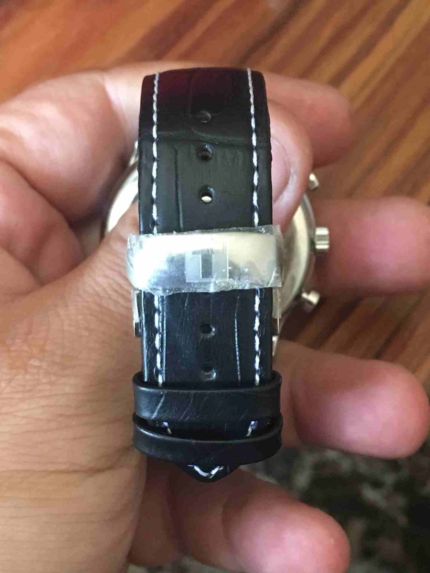 ساعه tissot جديده اصليه
لا تنسَ أنك شاهدت هذا الإعلان في عنكبوت
ساعه تيسوت جديده اصلي سويسري بالج...