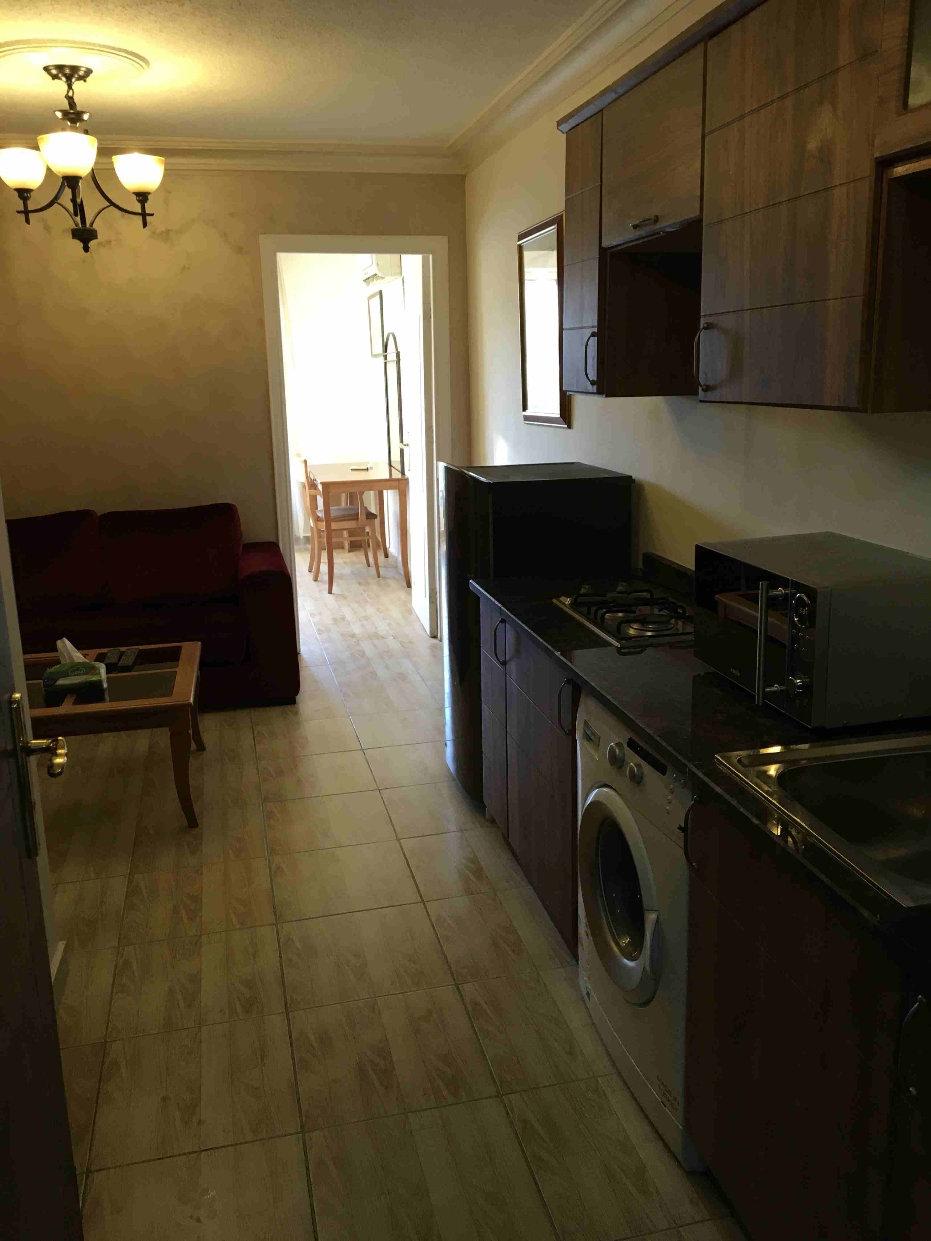 ستوديو مفروش فاخر خلف الهوليدي ان Furnished studio (next to holiday-inn hotel) للبيع او الإيجار
لا تنسَ أنك شاهدت هذا الإعلان في عنكبوت...