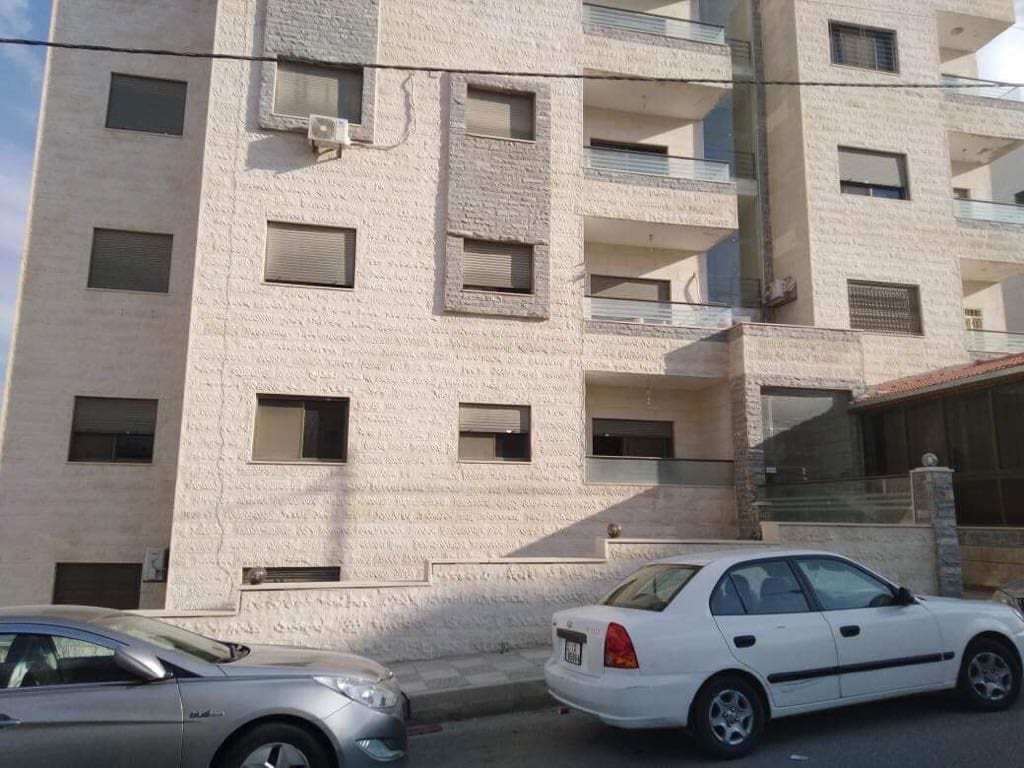 شقة أرضية في مرج الحمام قريبة من دوار الدله للبيع المستعجل جدااااا بسعرررر لقطة
لا تنسَ أنك شاهدت هذا الإعلان في عنكبوت...