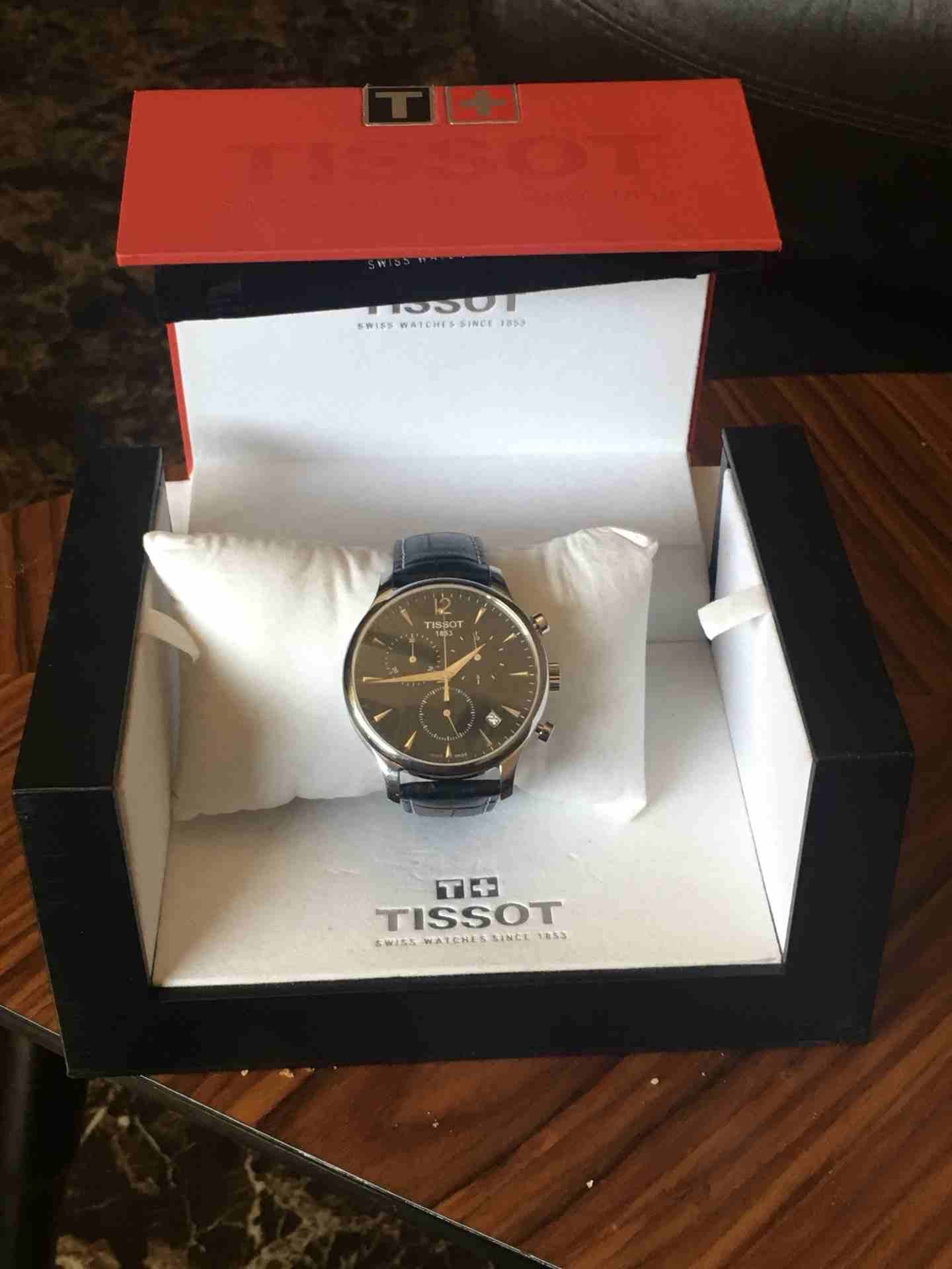 ساعه tissot جديده اصليه
لا تنسَ أنك شاهدت هذا الإعلان في عنكبوت
ساعه تيسوت جديده اصلي سويسري بالج...