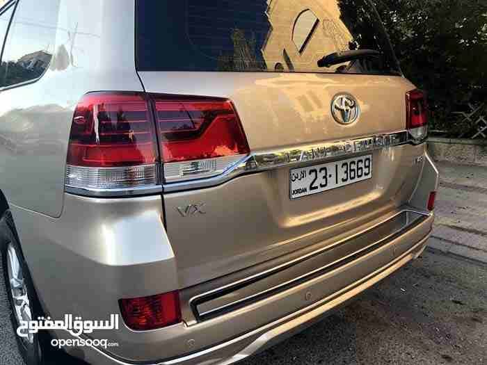 لاندكروزر V8 2008 محول 2017 فحص كامل
لا تنسَ أنك شاهدت هذا الإعلان في عنكبوت
تويوتا لاندكروزر
مود...