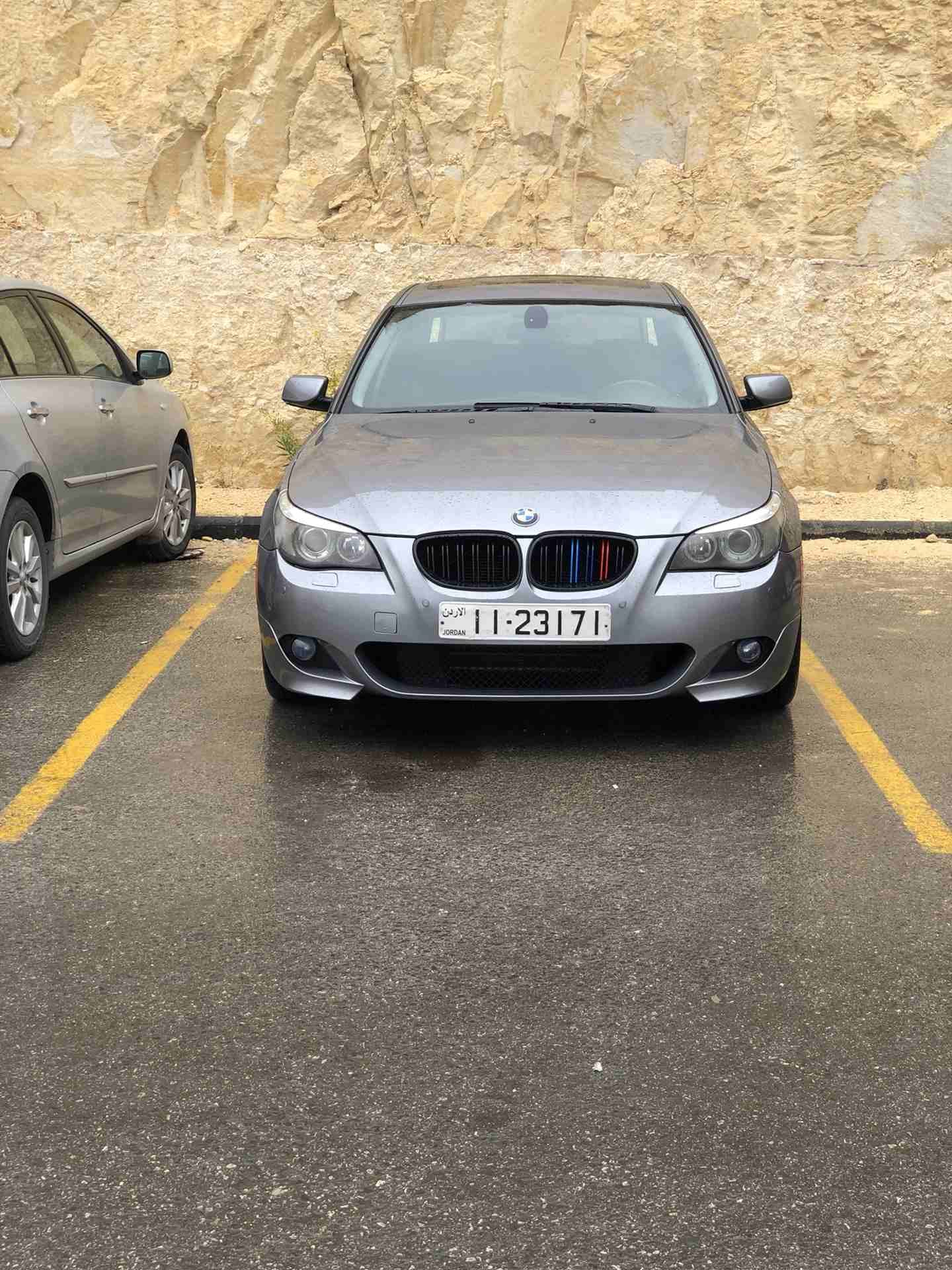 Bmw 525i 2007
لا تنسَ أنك شاهدت هذا الإعلان في عنكبوت
فل الفل
6 سلندر 2500 cc
فحص كامل
ماشية 1...