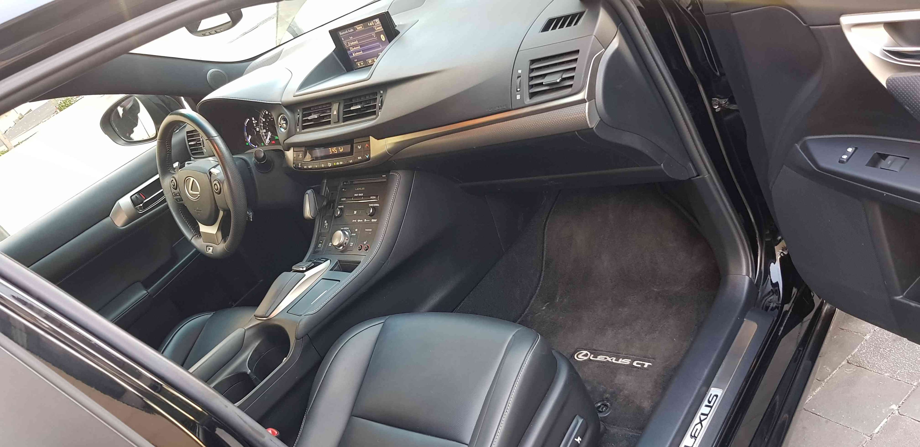 لكزس CT F SPORT 2015
لا تنسَ أنك شاهدت هذا الإعلان في عنكبوت
CT F SPORT PLATINUM PACKAGE
جمر...