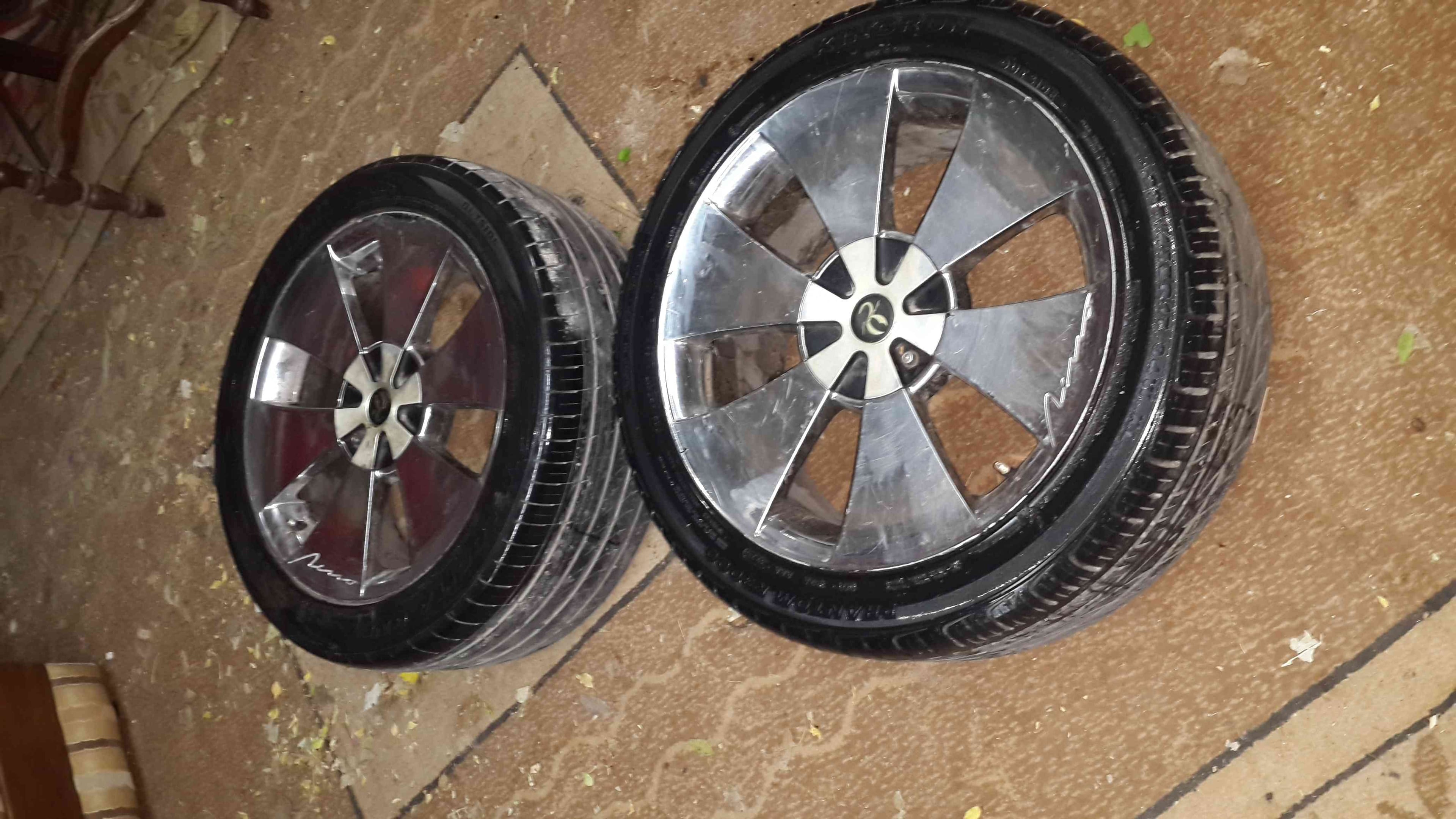 جنط 17 أربع براغي بعيد وقريب
لا تنسَ أنك شاهدت هذا الإعلان في عنكبوت
جنط بلاطة مع كوشوك نص عم...