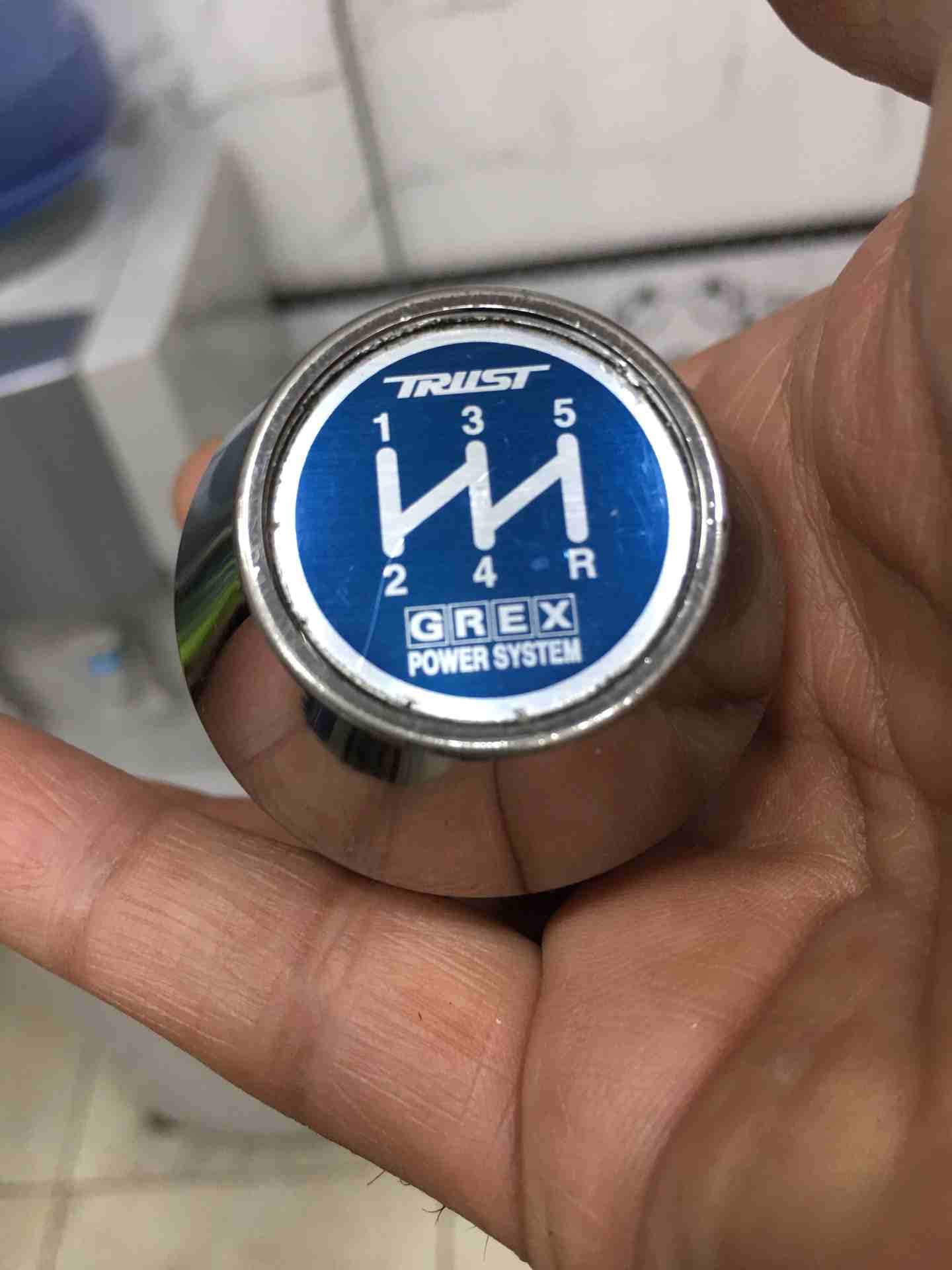 مجموعة طبة جير Shift Knob أصليات مميزة
لا تنسَ أنك شاهدت هذا الإعلان في عنكبوت
وارد اليابان . الا...