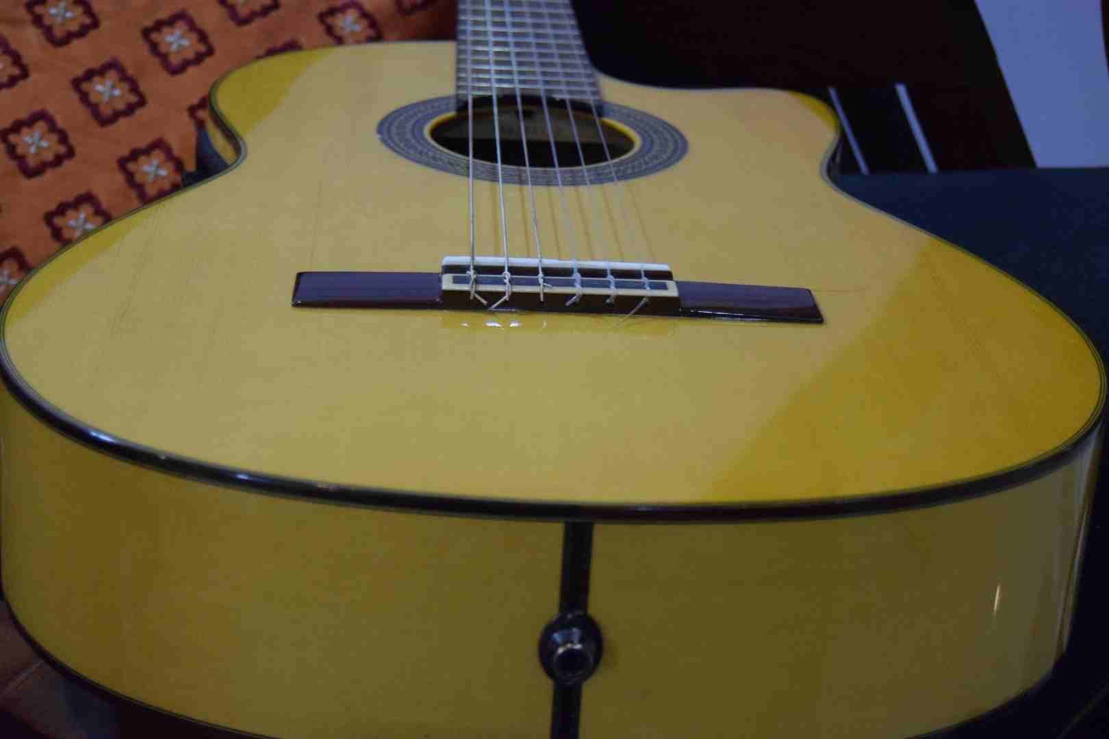 Guitar Acoustic -YAMAHA جيتار كلاسيك
لا تنسَ أنك شاهدت هذا الإعلان في عنكبوت
الموديل: CGX171SCF...