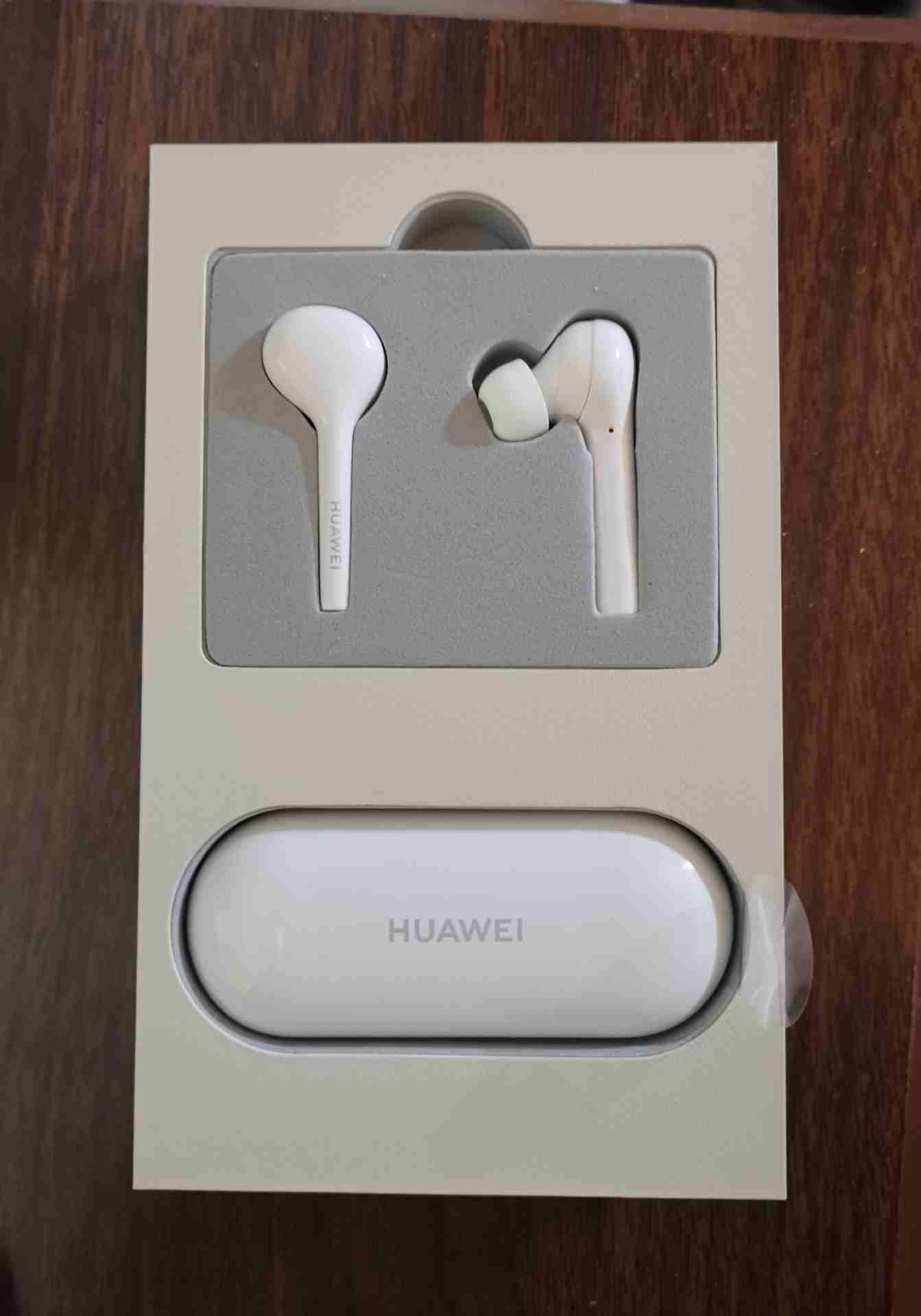 سماعات بلوتوث Huawei FreeBuds
لا تنسَ أنك شاهدت هذا الإعلان في عنكبوت
Huawei FreeBuds
سماعات بلوت...