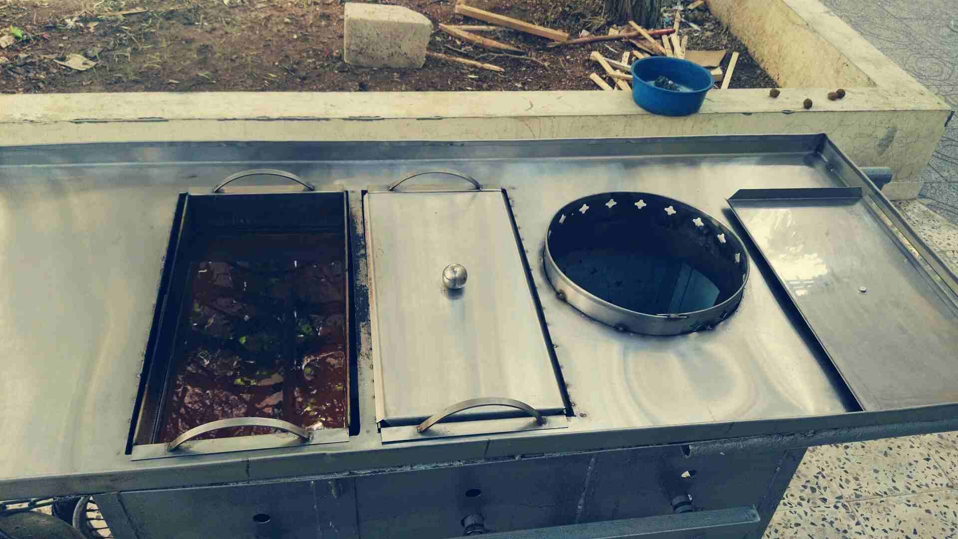 عرباية امفصلة على 2 مقلى و طنجرة ذرة
لا تنسَ أنك شاهدت هذا الإعلان في عنكبوت
العرباية بتتكون من ث...