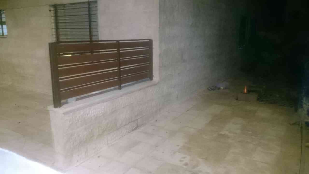 شقه ارضيه فارغه في خلدا ثلاث غرف 350د
لا تنسَ أنك شاهدت هذا الإعلان في عنكبوت
ارضيه مع حديقه...