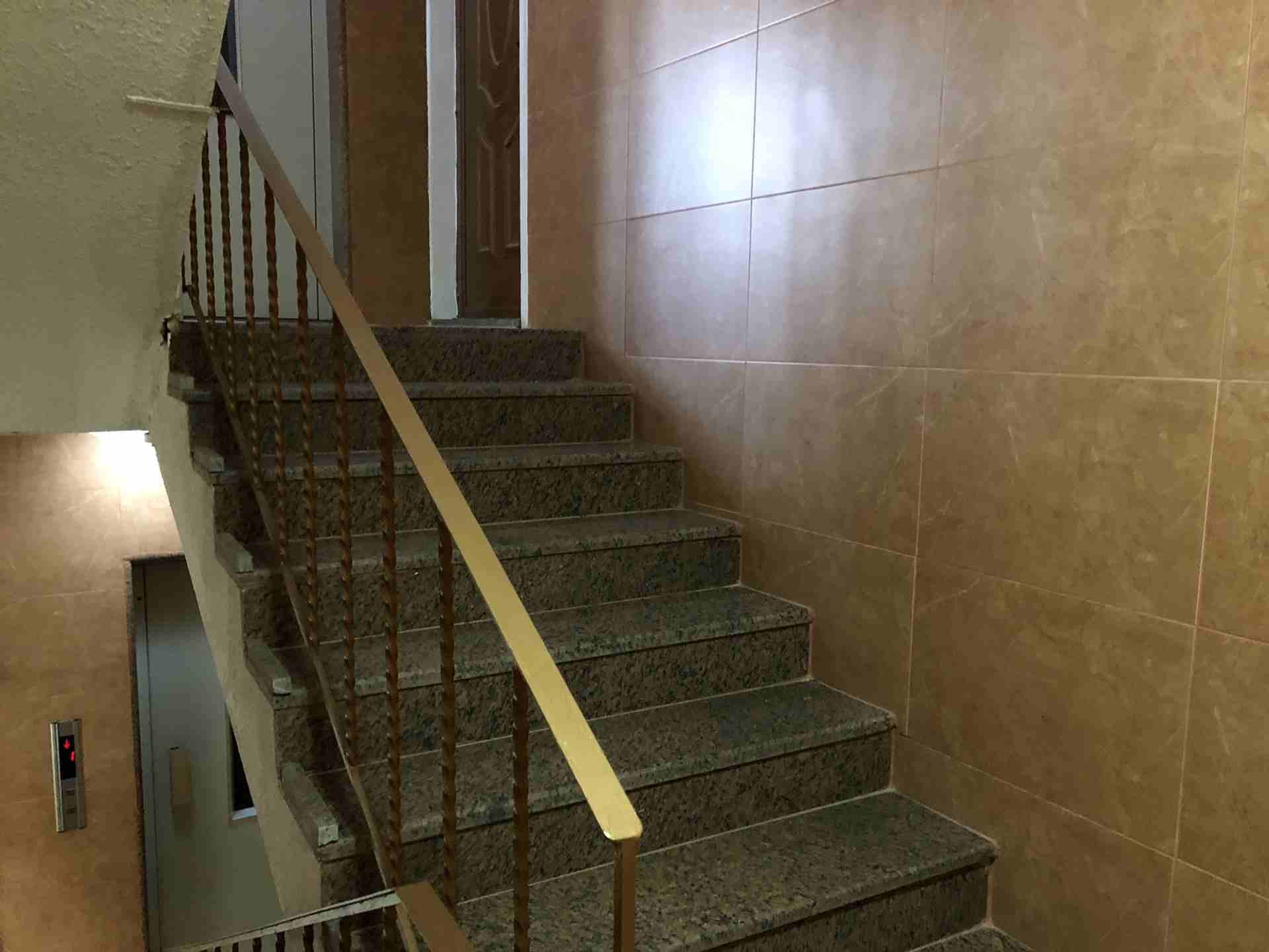 مكتب للإيجار بالجاردنز
لا تنسَ أنك شاهدت هذا الإعلان في عنكبوت
مكتب مقطع غرفه و صاله و بوفيه و حم...