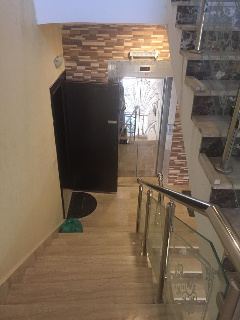 الرابيه ط اخير مع رووف 350م للبيع او للايجار مفروش 5 نجوم
لا تنسَ أنك شاهدت هذا الإعلان في عنكبوت...