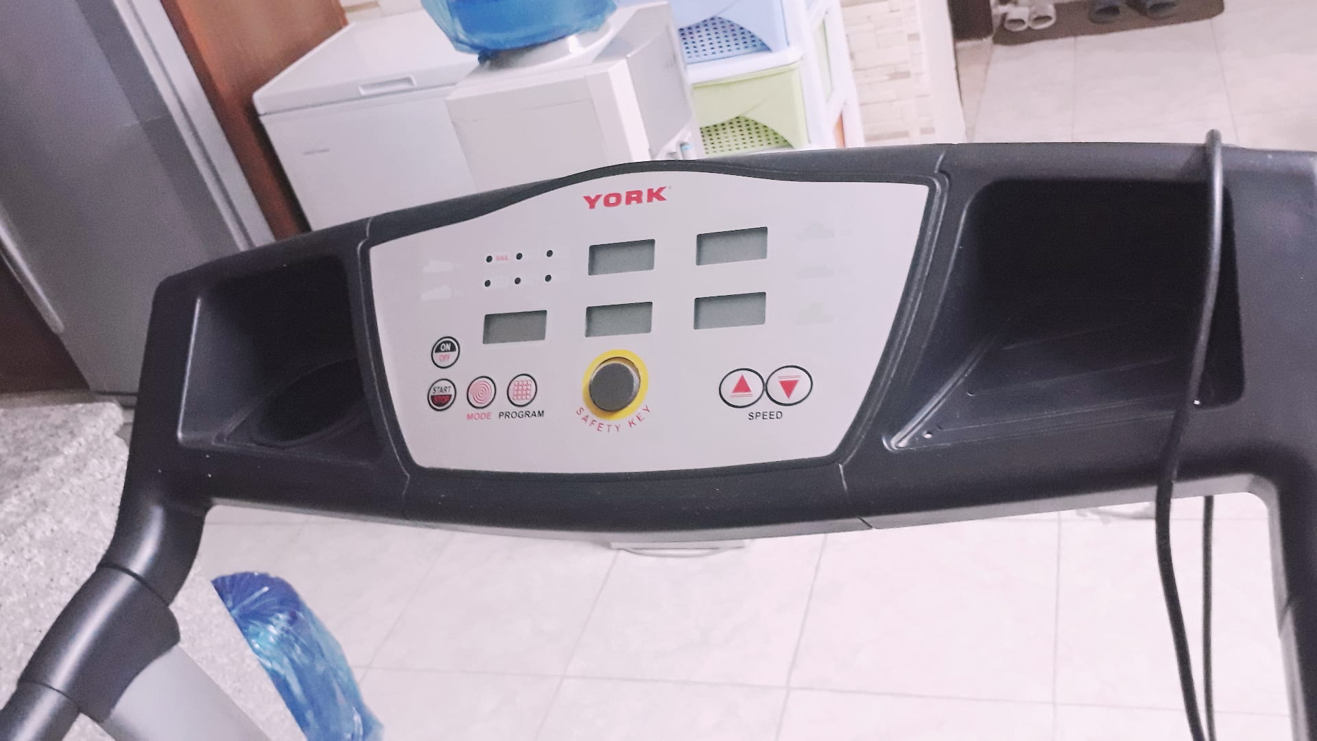 جهاز جري ماركه York امريكيه
لا تنسَ أنك شاهدت هذا الإعلان في عنكبوت
الجهاز بحاله ممتازه سرعه...