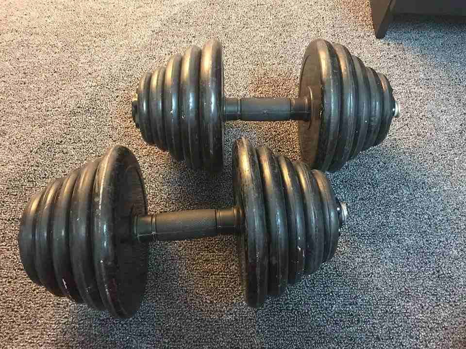 طقم دامبلز 20kg بحالة وكالة مع دودو سليمر
لا تنسَ أنك شاهدت هذا الإعلان في عنكبوت
طقم دامبلز 20kg...