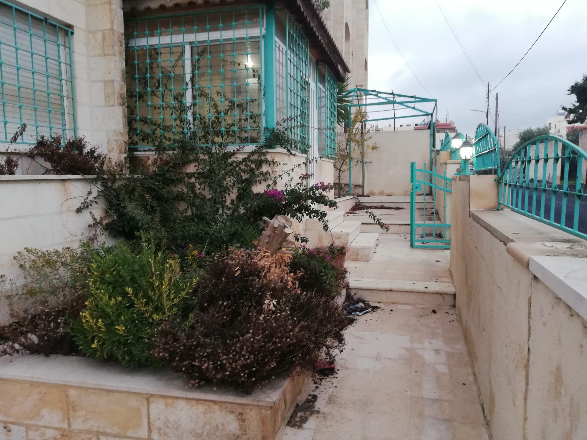 شقة ارضية للبيع في تلاع العلي قرب دوار نيشان
لا تنسَ أنك شاهدت هذا الإعلان في عنكبوت
عدد الغر...