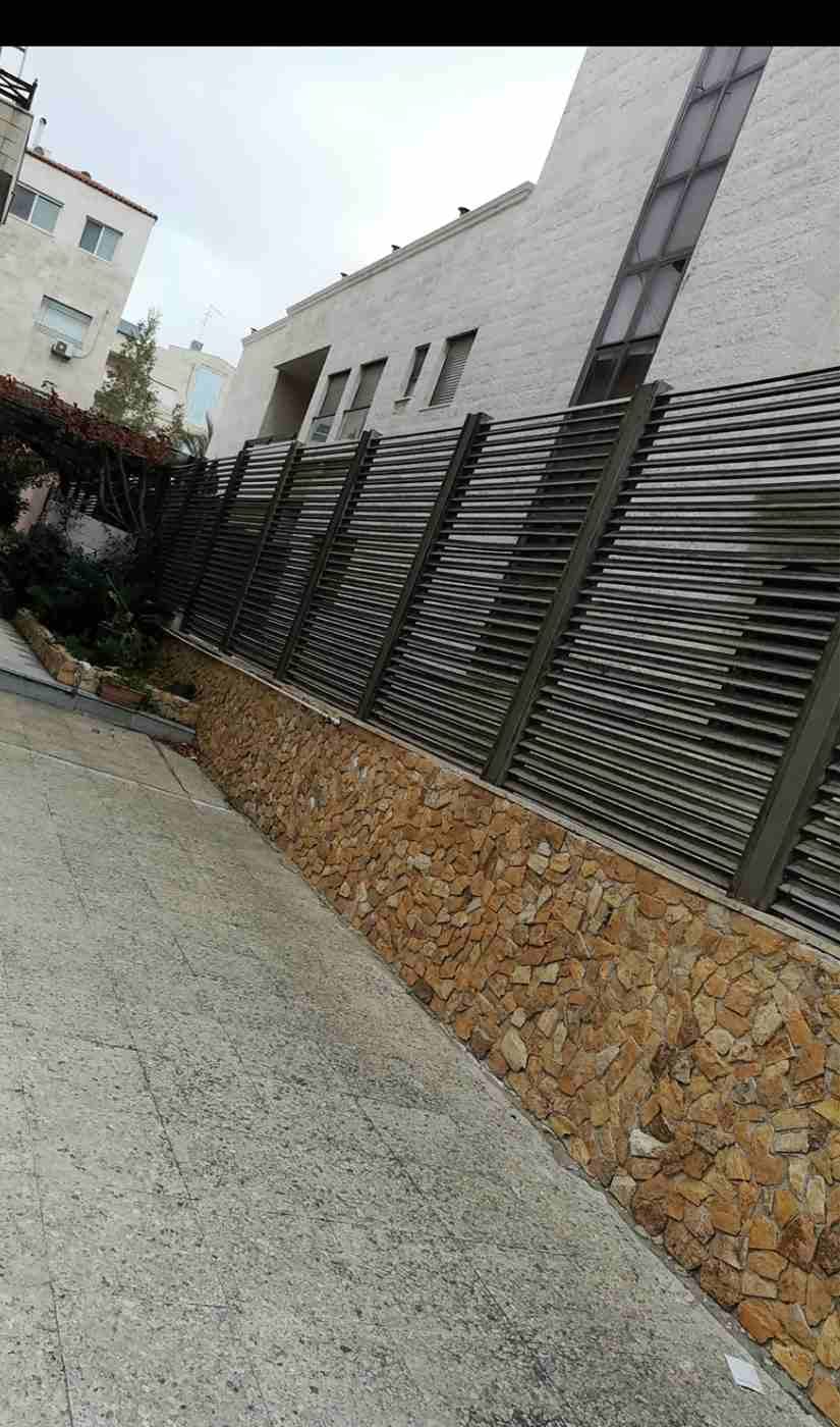 فيلا 380م بالصويفية للبيع
لا تنسَ أنك شاهدت هذا الإعلان في عنكبوت
الموقع كامل للبيع بمساحة 845 م...