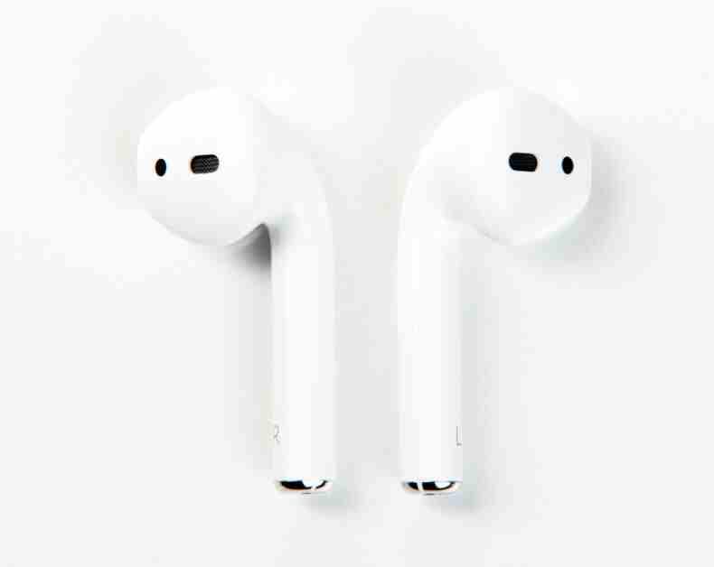 Apple Airpods
لا تنسَ أنك شاهدت هذا الإعلان في عنكبوت
سماعات ابل
دون سلك
استخدام بسيط جداً
يشبك...