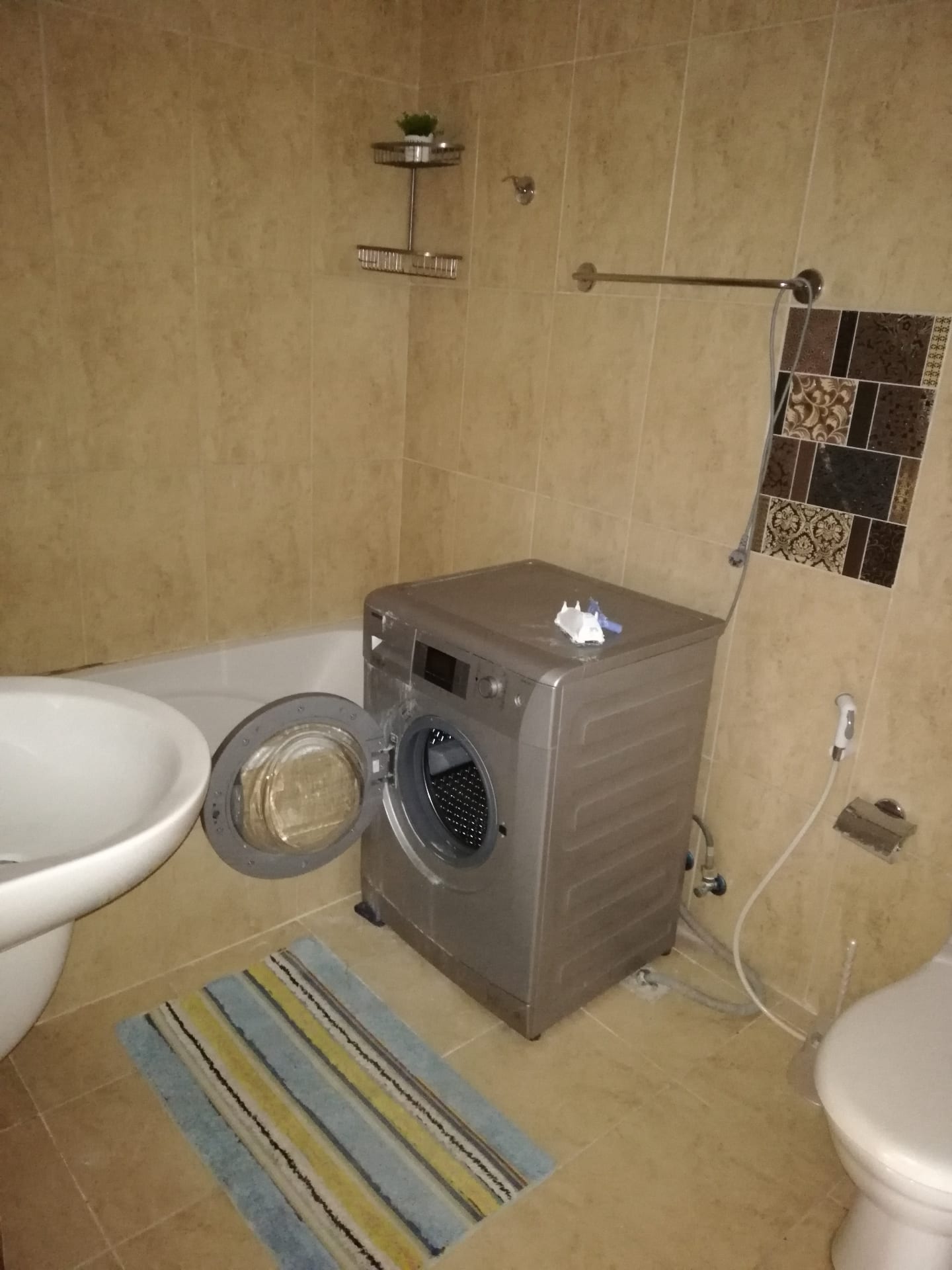 Furnitured apartment in excellent condition for rent
لا تنسَ أنك شاهدت هذا الإعلان في عنكبوت...