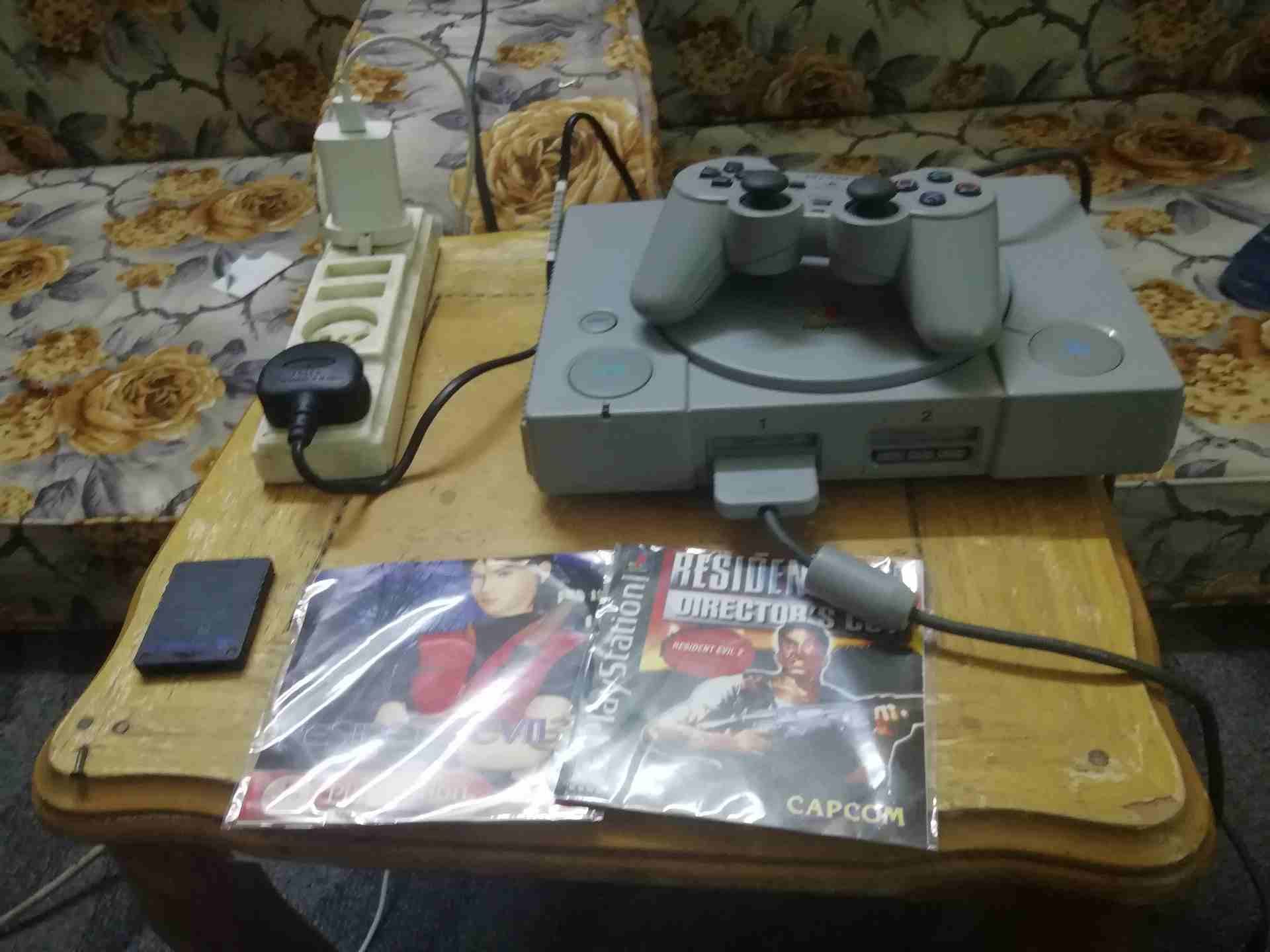 ps1بحلة الجديد لبيع
لا تنسَ أنك شاهدت هذا الإعلان في عنكبوت
Ps1 لبيع للي برغب الون مع شريطين رزدن...