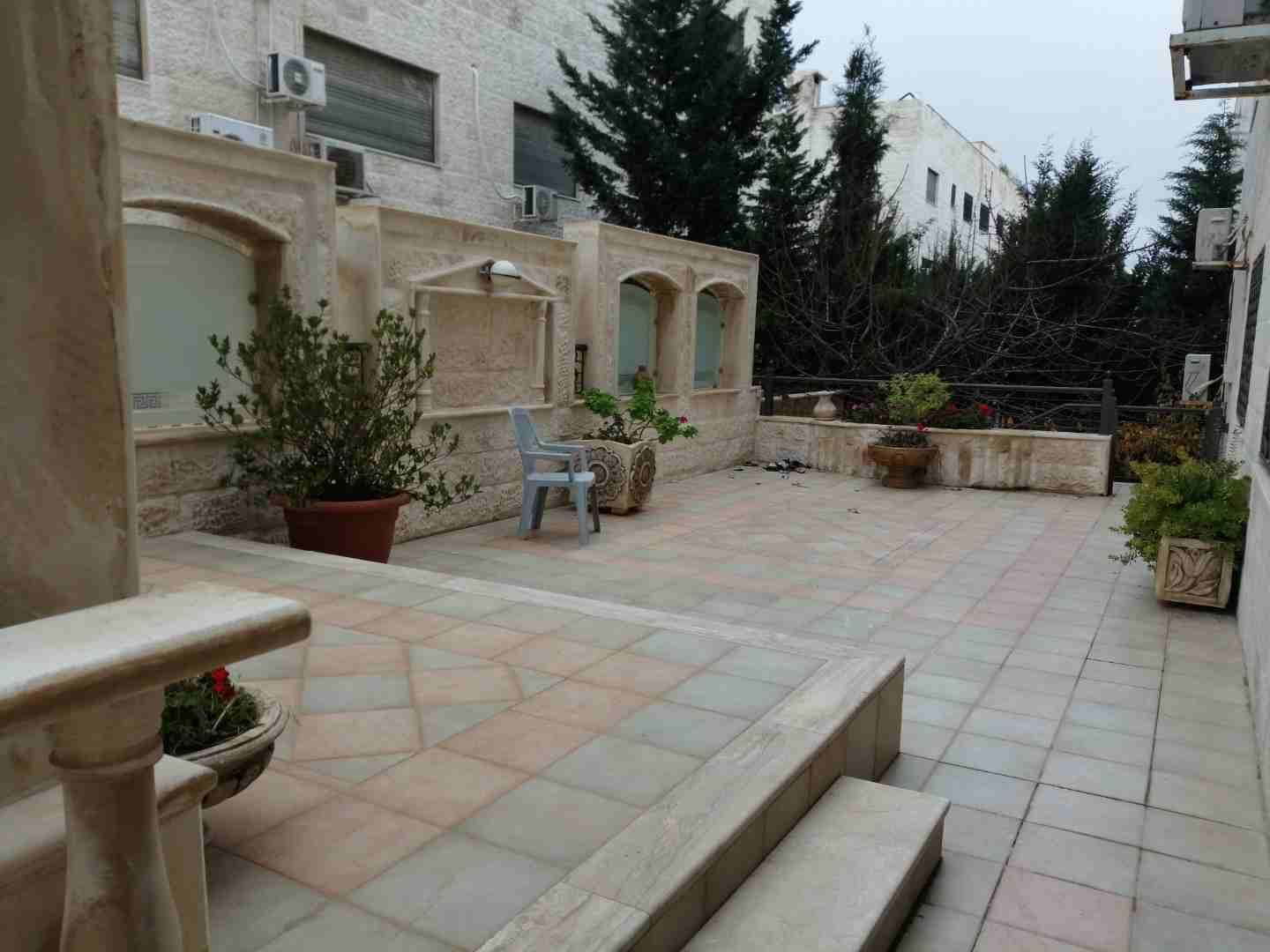 شقة مفروشة 4 نوم طابق ارضي للإيجار في دير غبار
لا تنسَ أنك شاهدت هذا الإعلان في عنكبوت
شقة مفروشه...