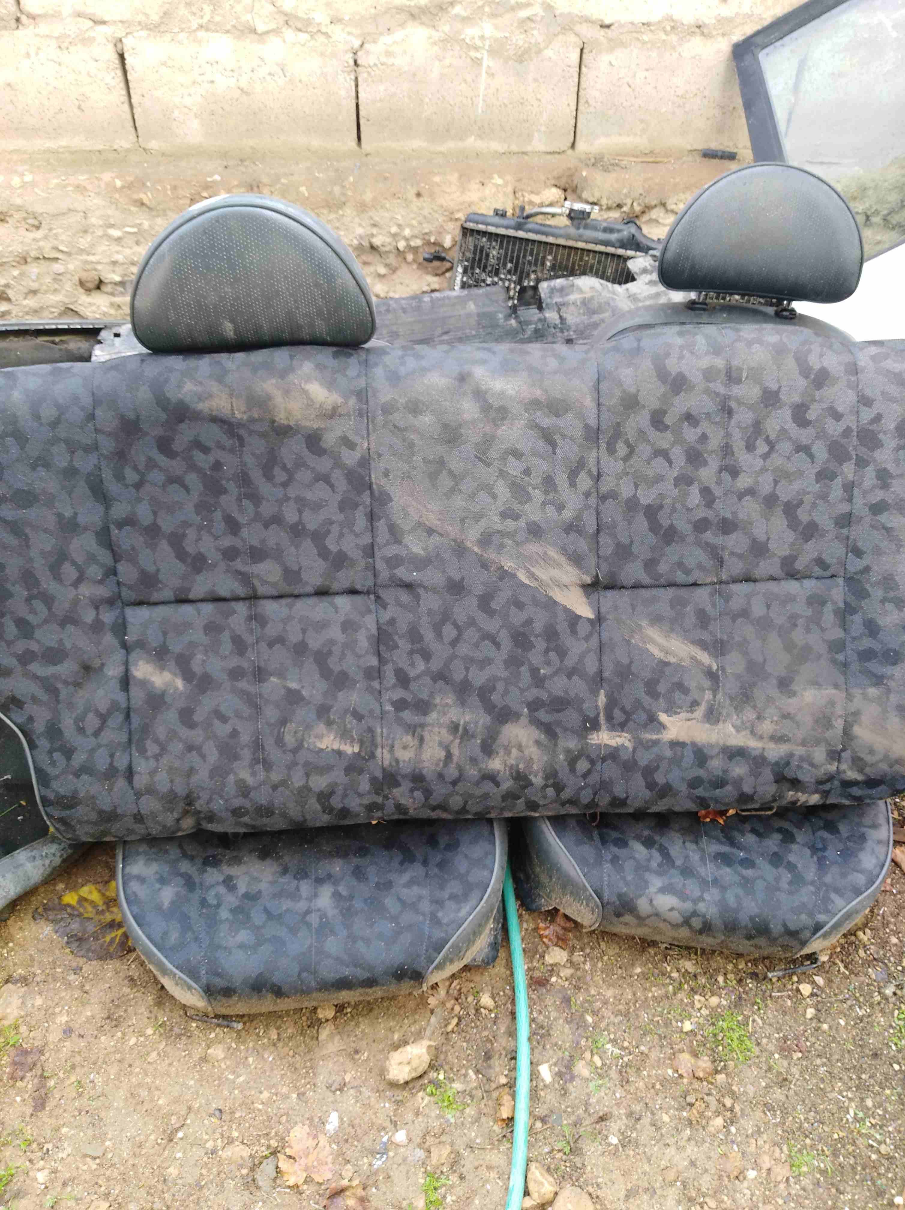 قطع اكسنت كاملة للبيع
لا تنسَ أنك شاهدت هذا الإعلان في عنكبوت
قطع اكسنت 95 طمبون
غرفة كاملة تابل...