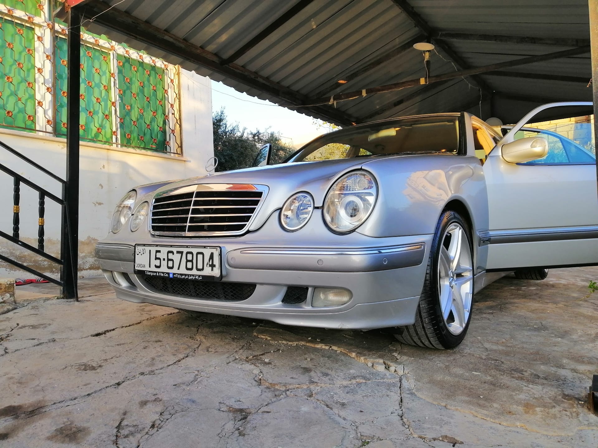 قرش ونص 2001
لا تنسَ أنك شاهدت هذا الإعلان في عنكبوت
للبيع مارسيدس قرش ونص 2001 فل عدا الفتحه...